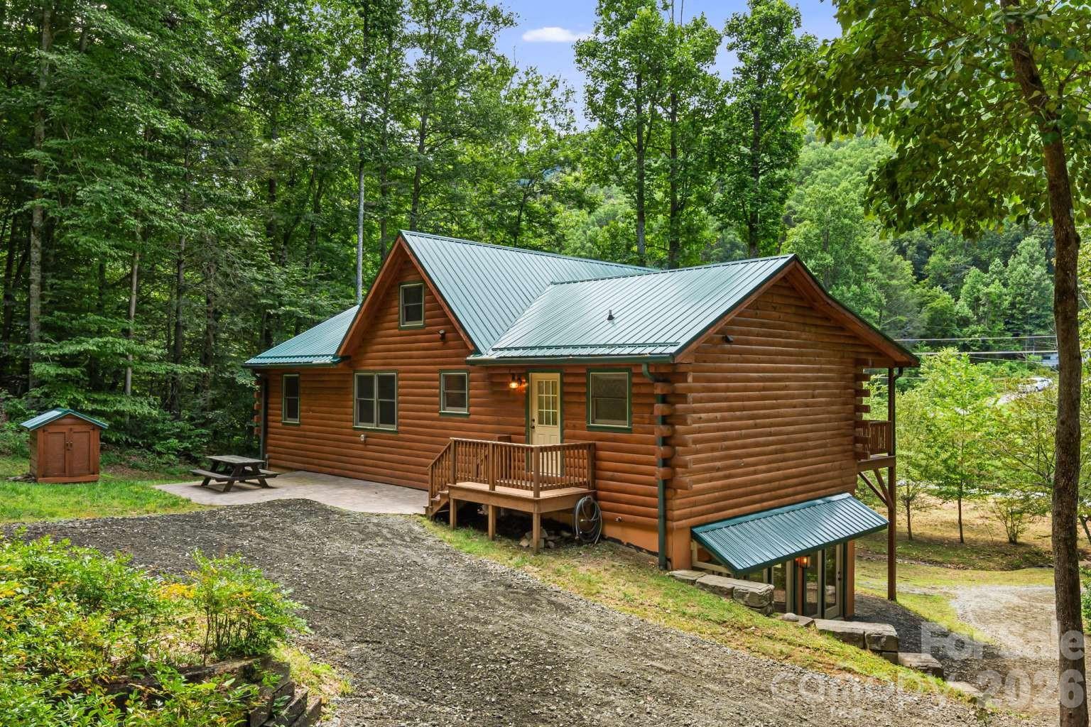 382 Paint Fork Road — Barnardsville