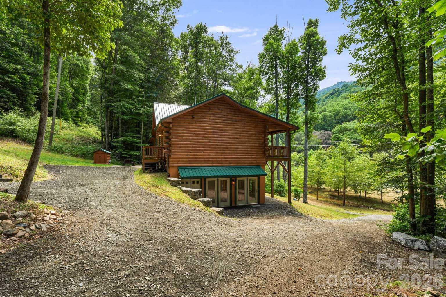 382 Paint Fork Road — Barnardsville