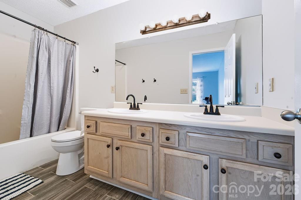 5139 Butner Drive — Hickory