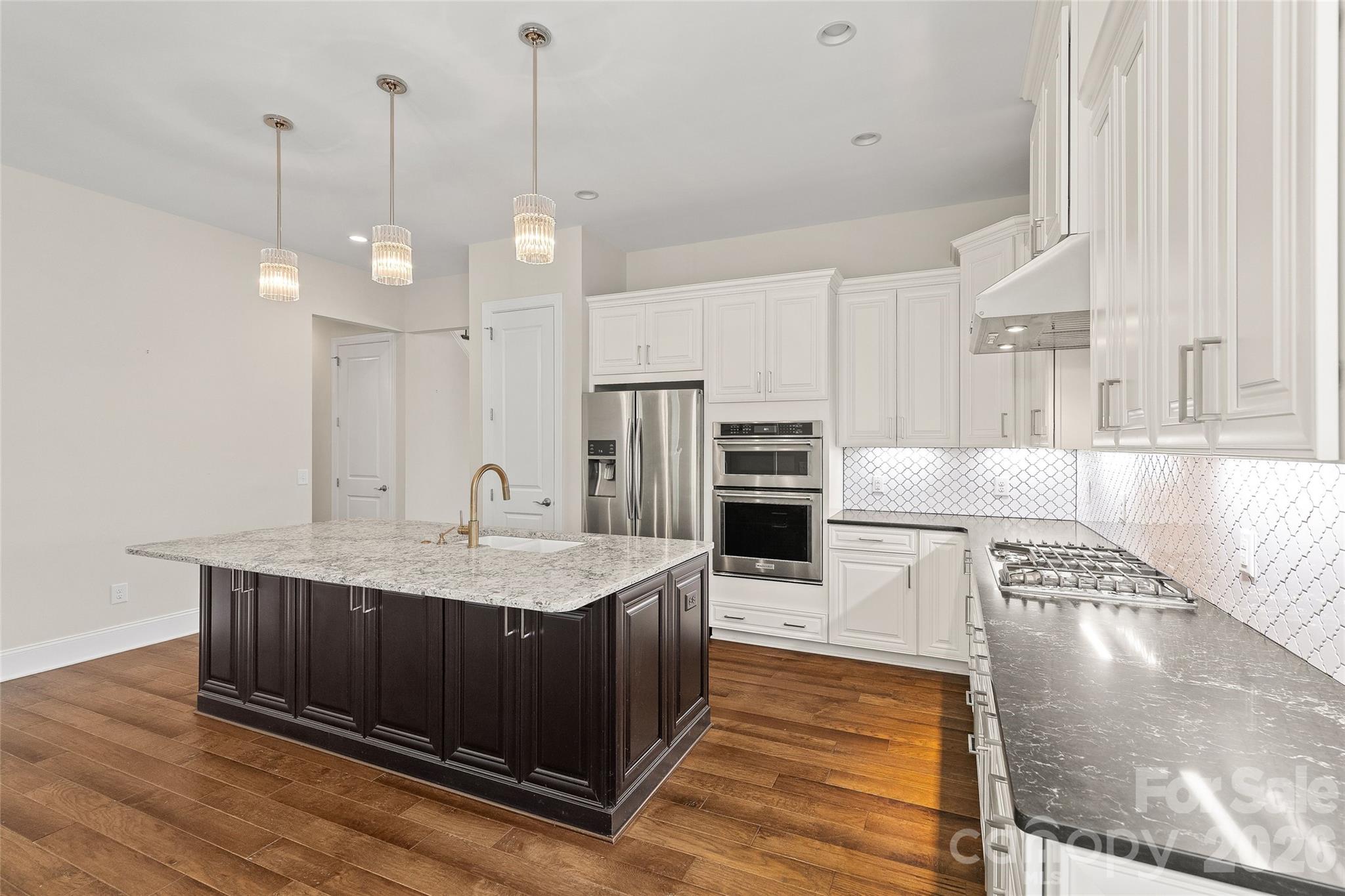 17232 Coves Edge Lane — Charlotte