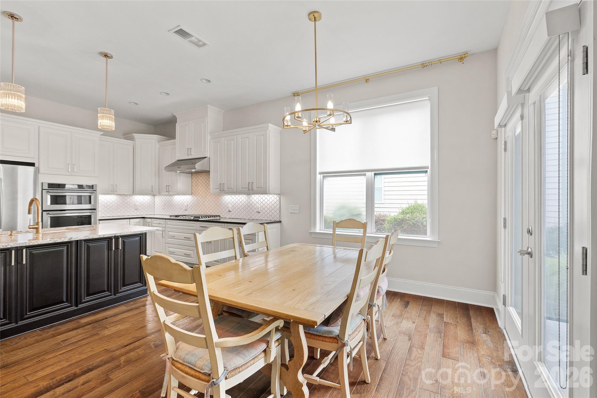 17232 Coves Edge Lane — Charlotte