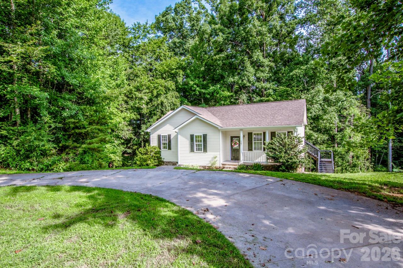 127 Wood Acre Drive — Mooresville