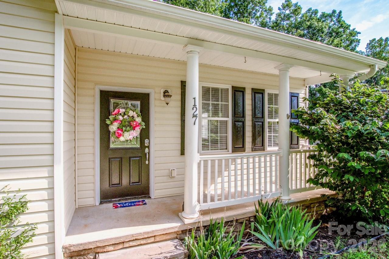 127 Wood Acre Drive — Mooresville