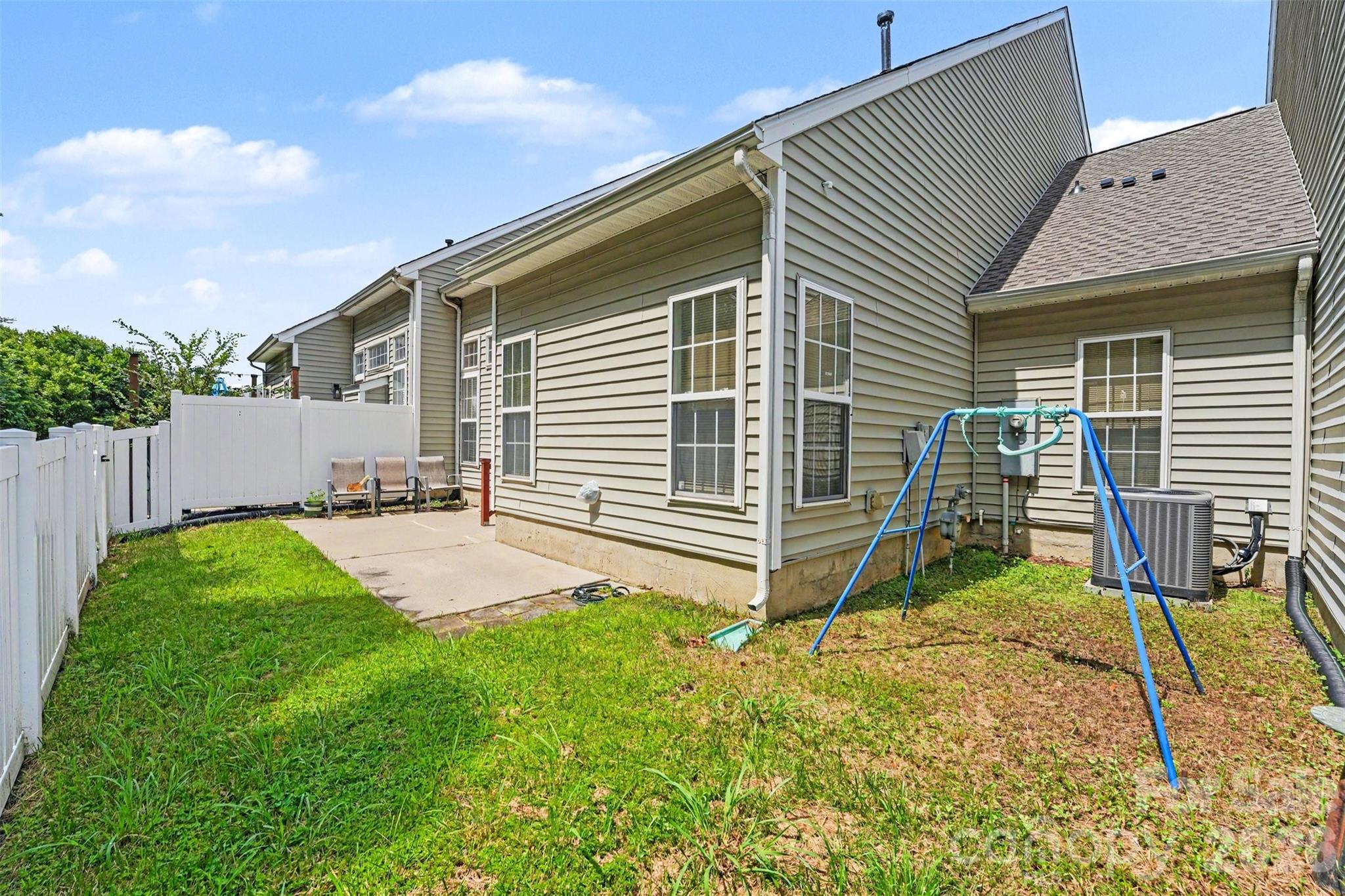 9523 Shumacher Avenue NW — Concord