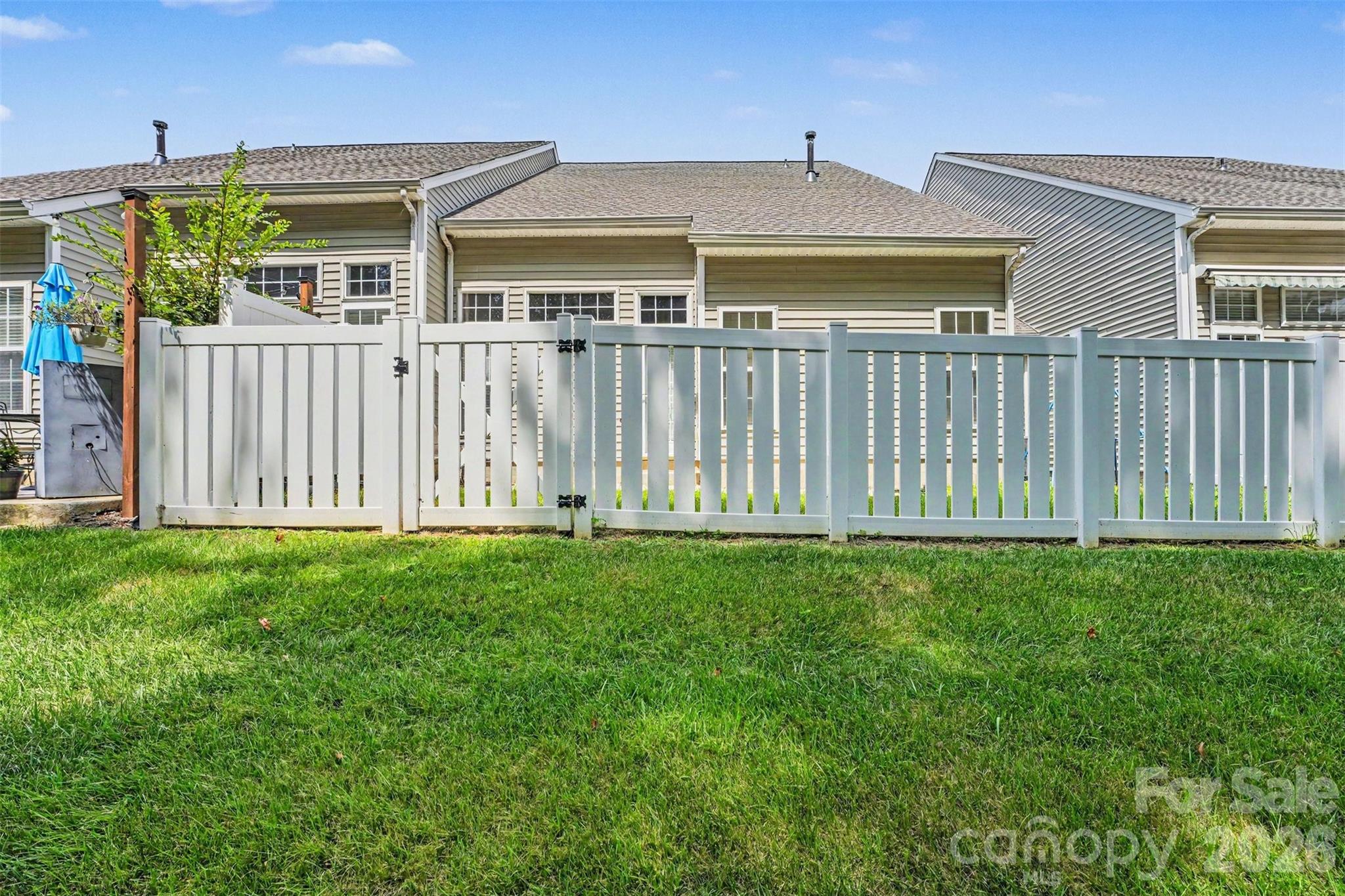 9523 Shumacher Avenue NW — Concord