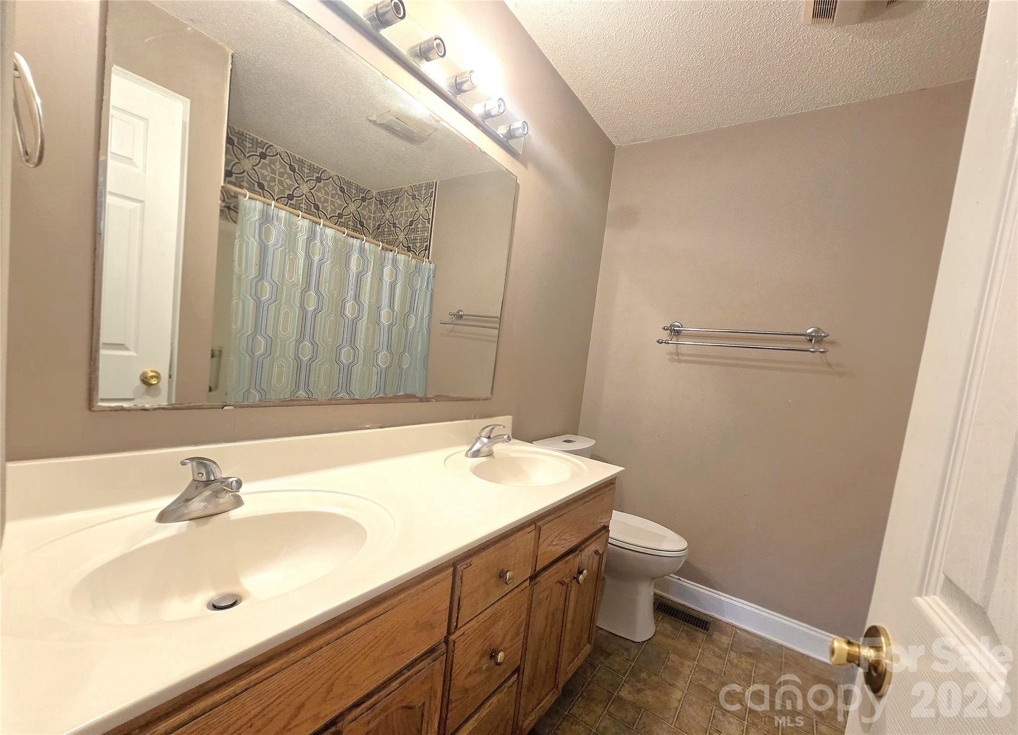 110 Mill Creek Drive — Kings Mountain