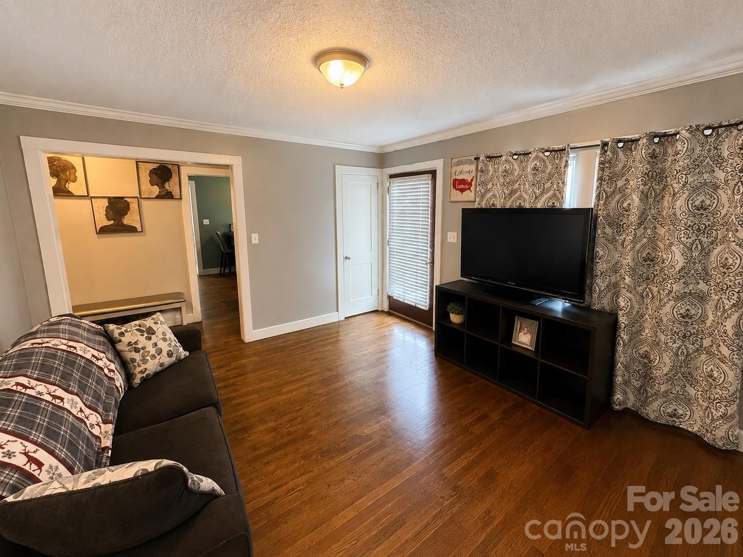 56 1st Avenue SE — Taylorsville