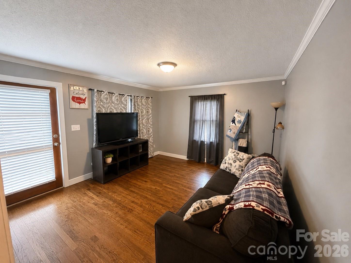 56 1st Avenue SE — Taylorsville