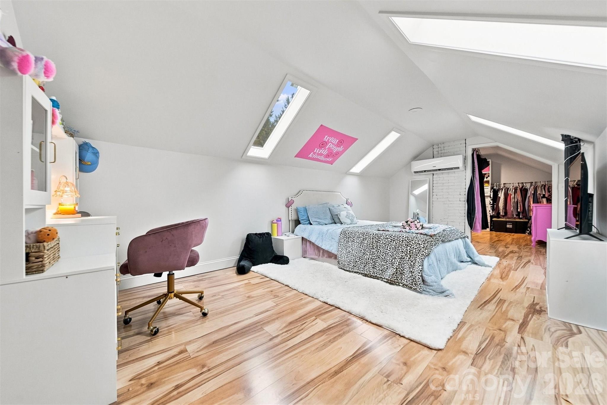 512 Garrou Avenue SE — Valdese