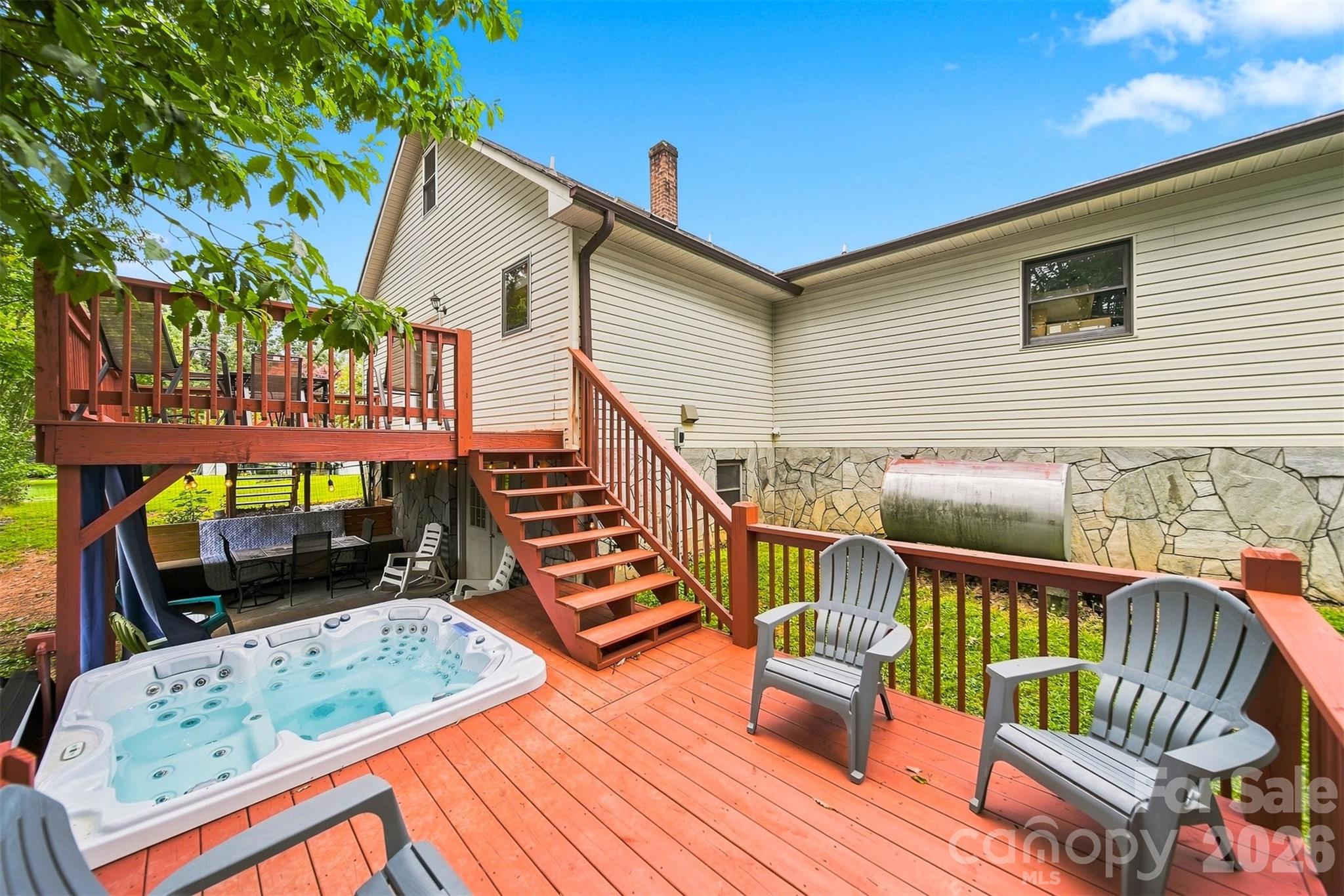 512 Garrou Avenue SE — Valdese