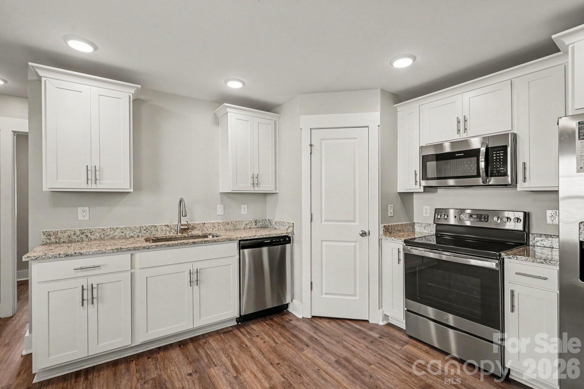 9015 Reid Street — Mount Pleasant