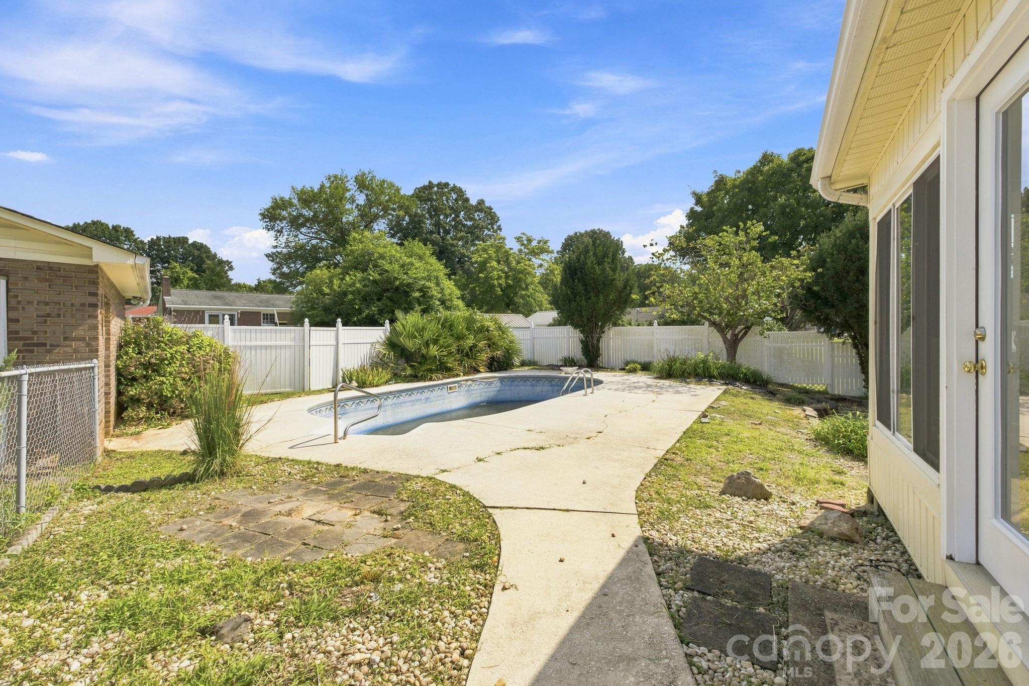 19 Pj Mcree Road — Maiden