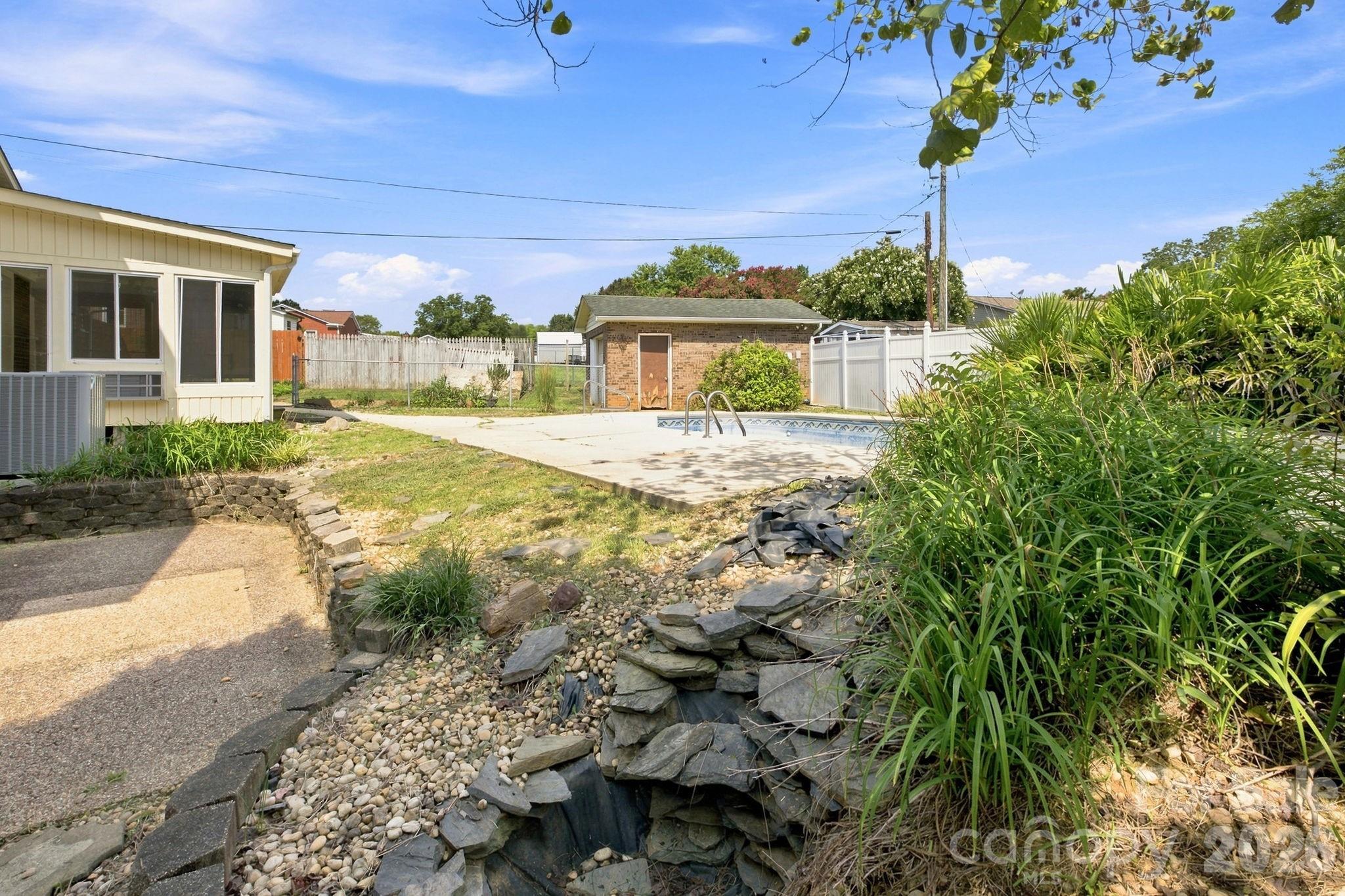 19 Pj Mcree Road — Maiden