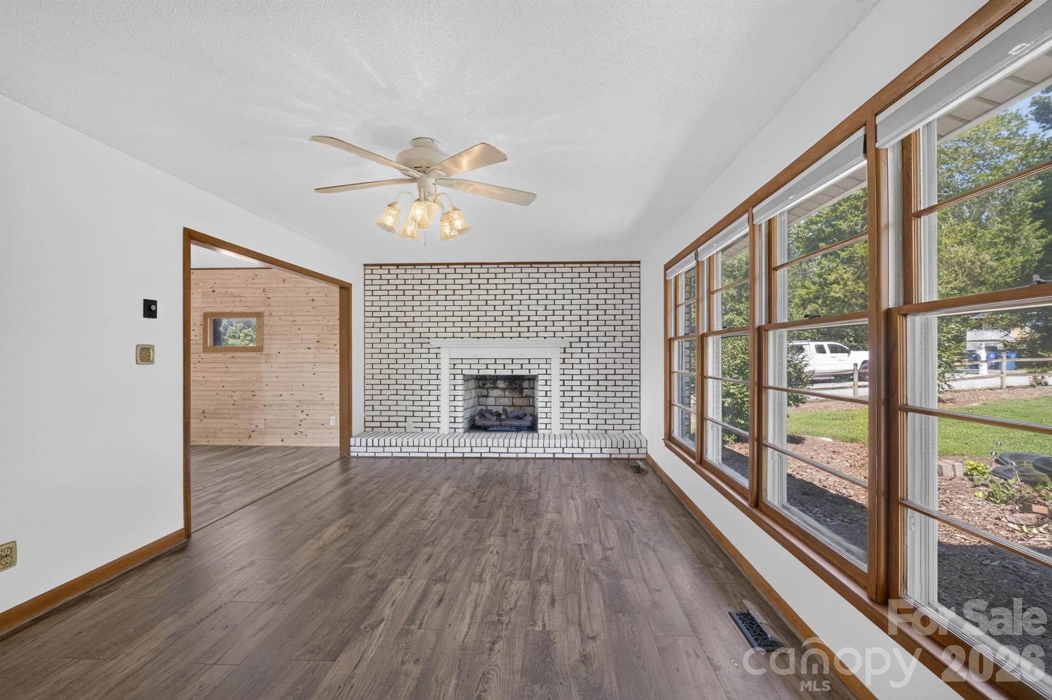2661 Tiffany Street — Conover