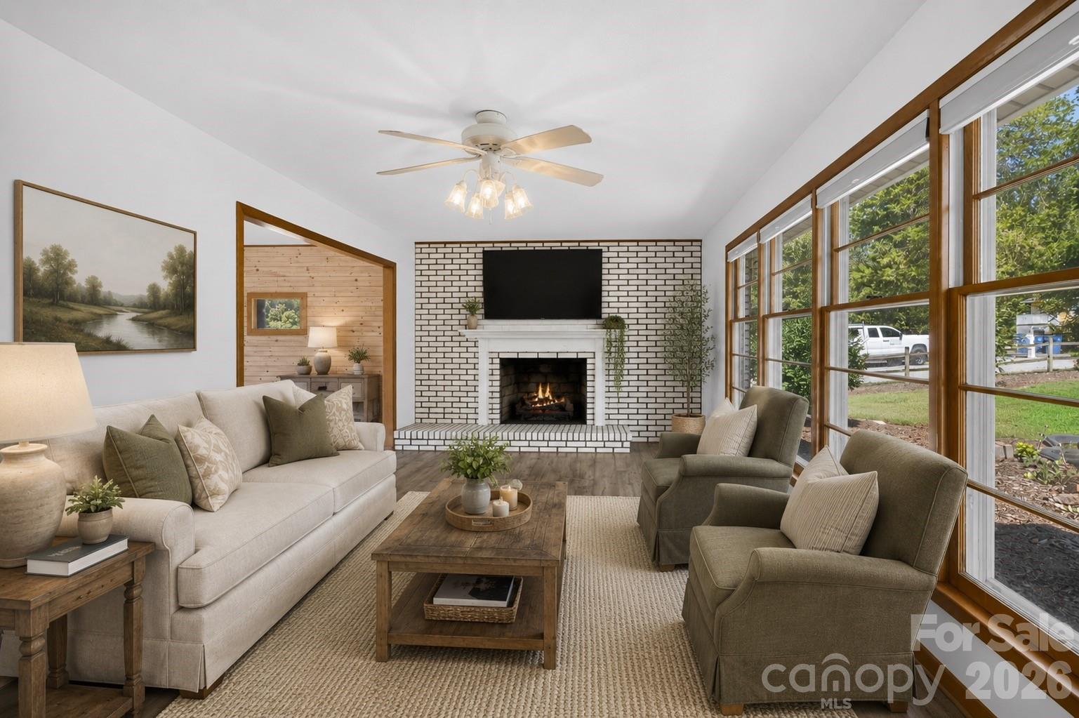 2661 Tiffany Street — Conover