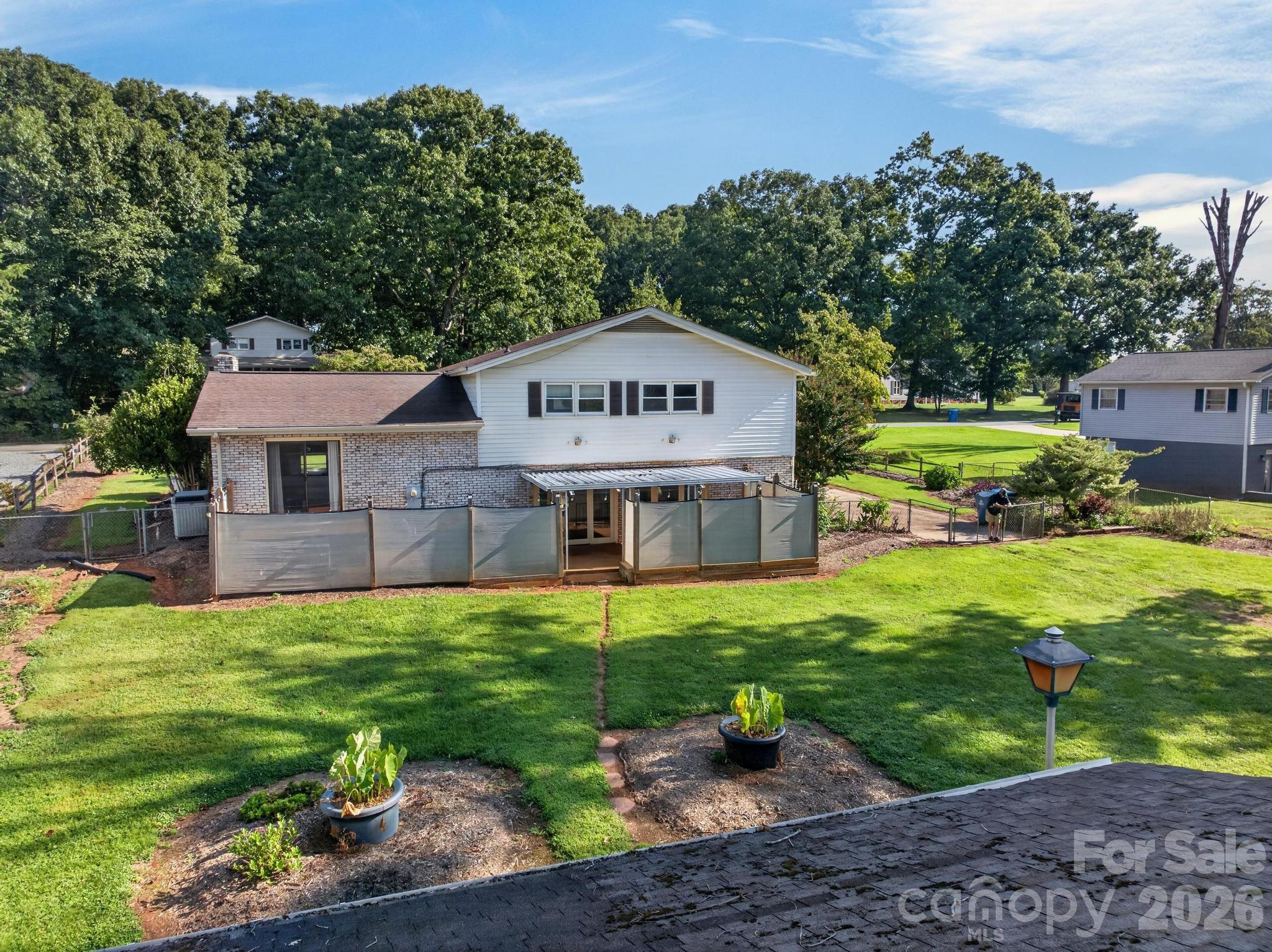 2661 Tiffany Street — Conover
