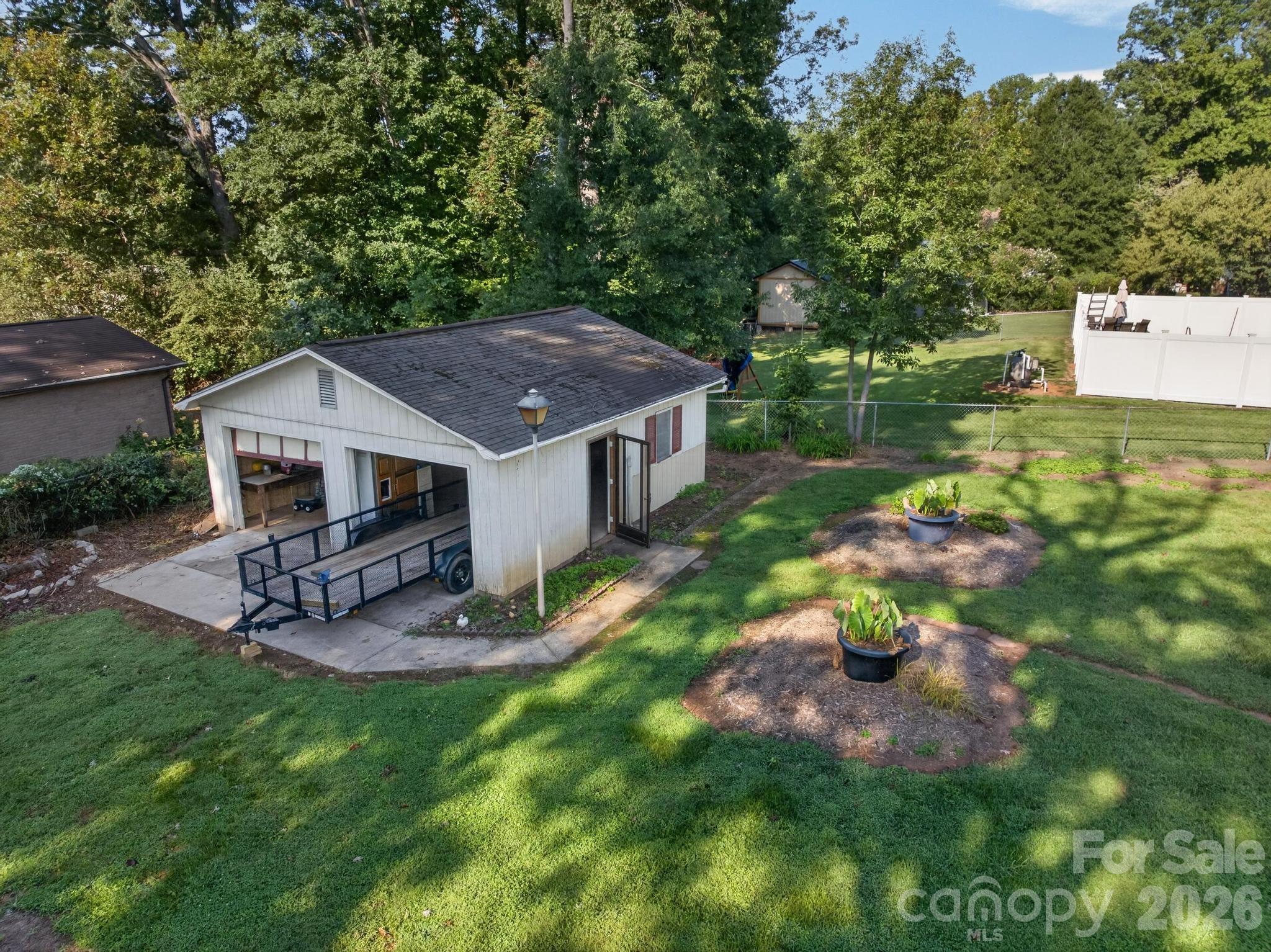 2661 Tiffany Street — Conover