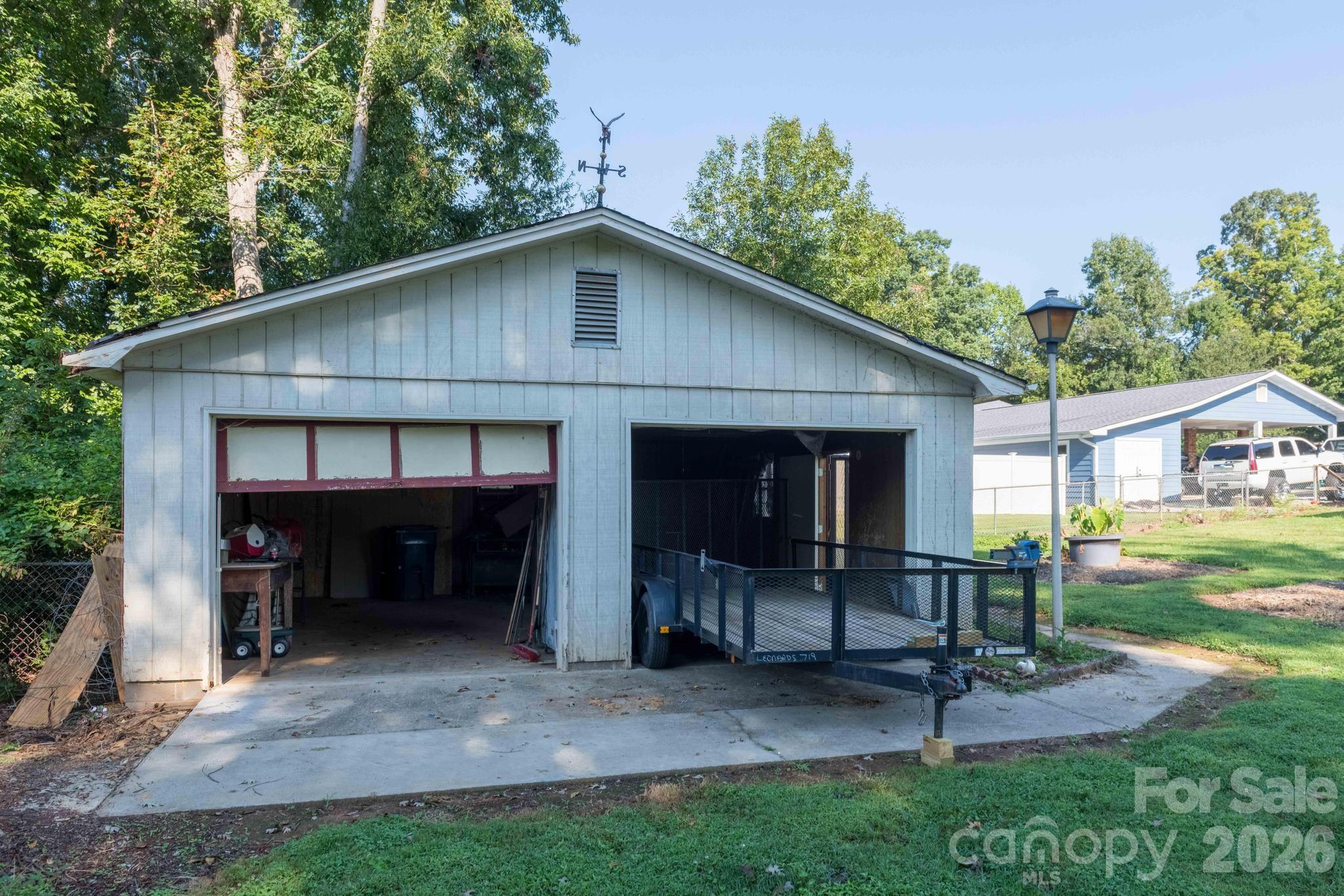 2661 Tiffany Street — Conover