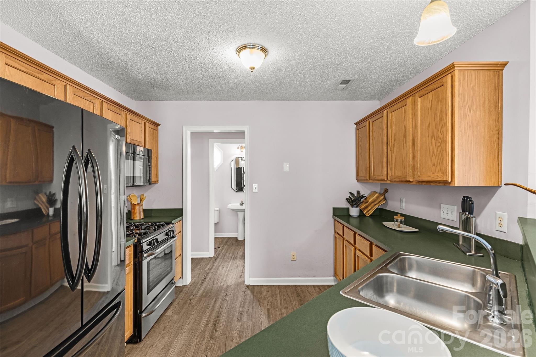 3042 Wyntree Court — Matthews