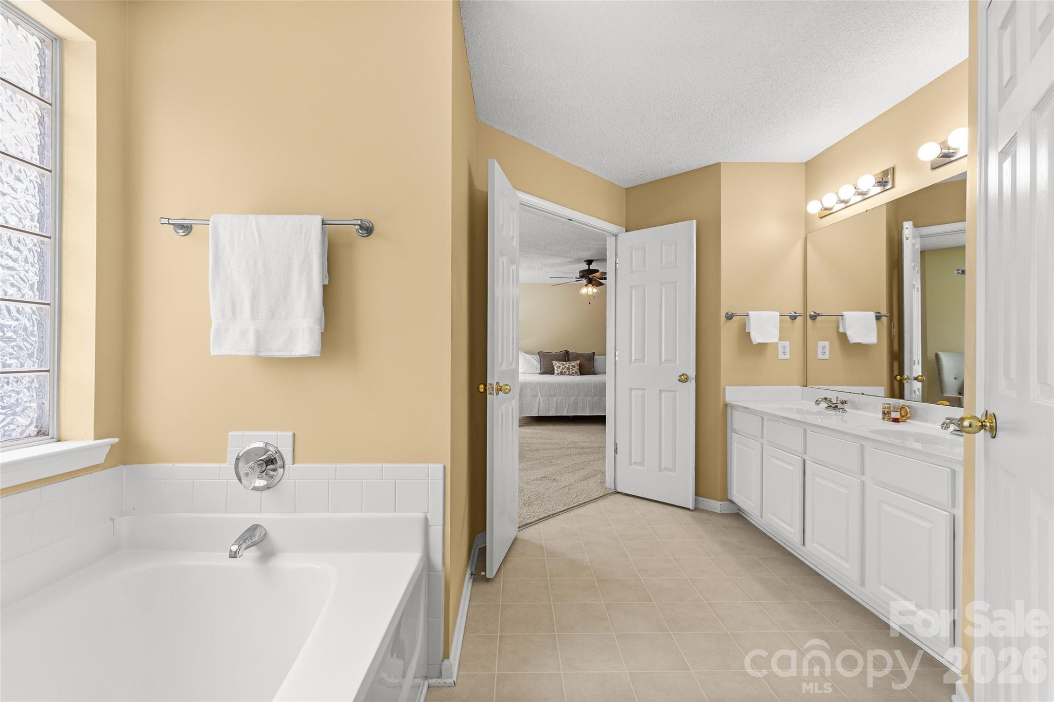 3042 Wyntree Court — Matthews