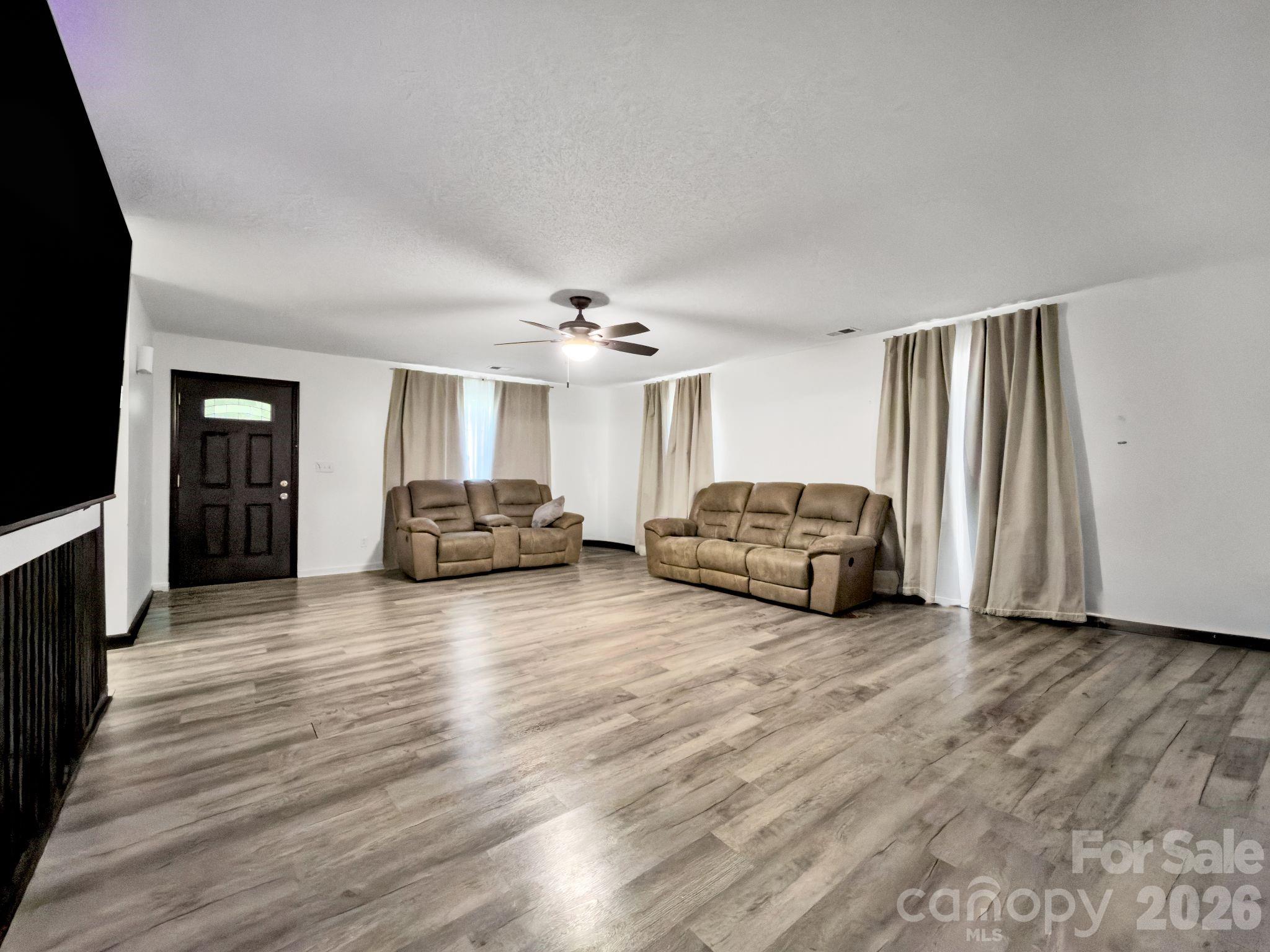1636 Cedar Terrace Drive — Lancaster