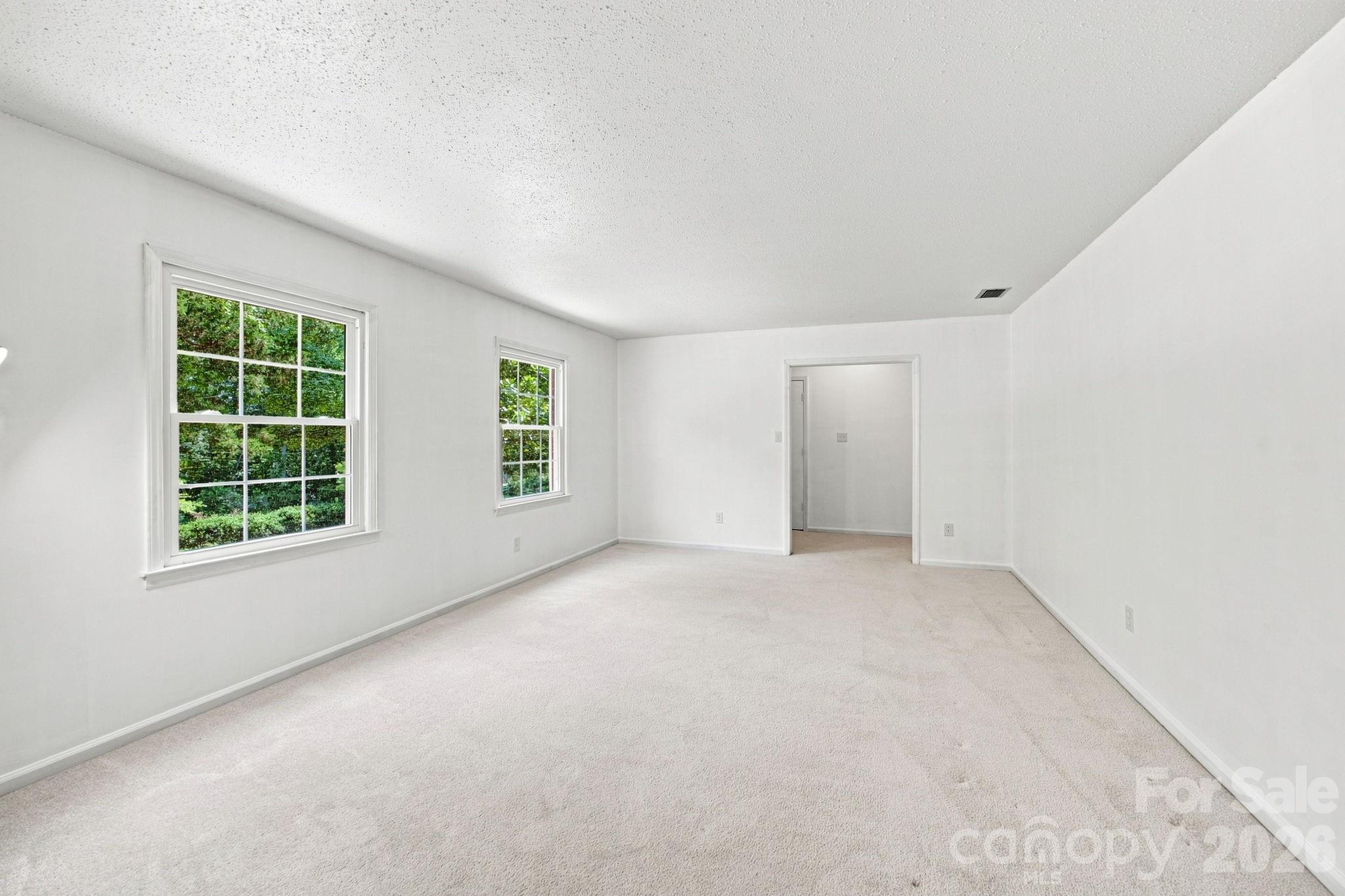 1045 S Magnolia Street — Mooresville