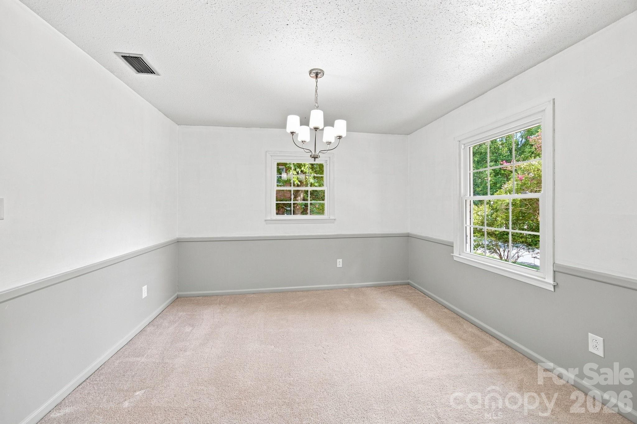 1045 S Magnolia Street — Mooresville