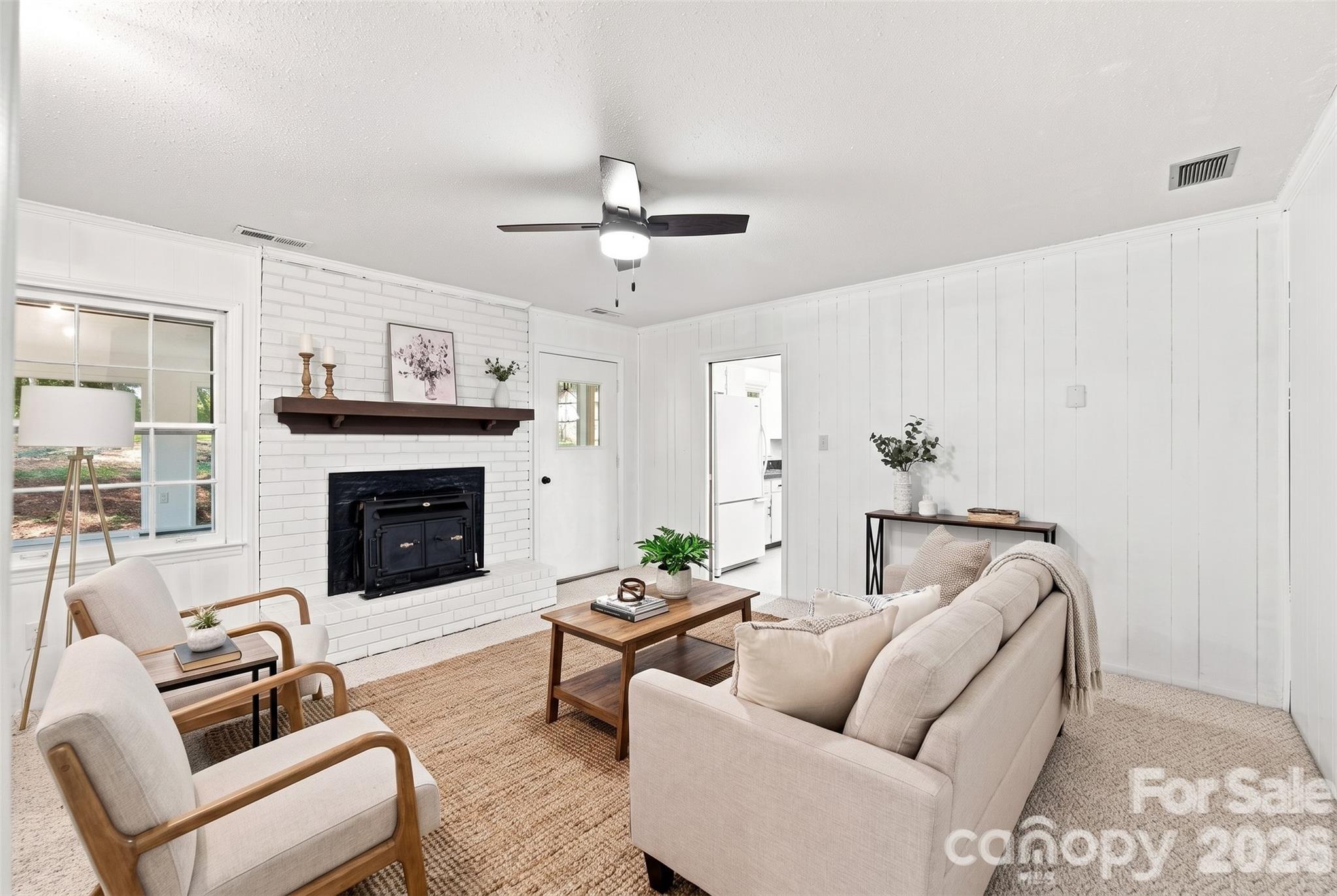1045 S Magnolia Street — Mooresville