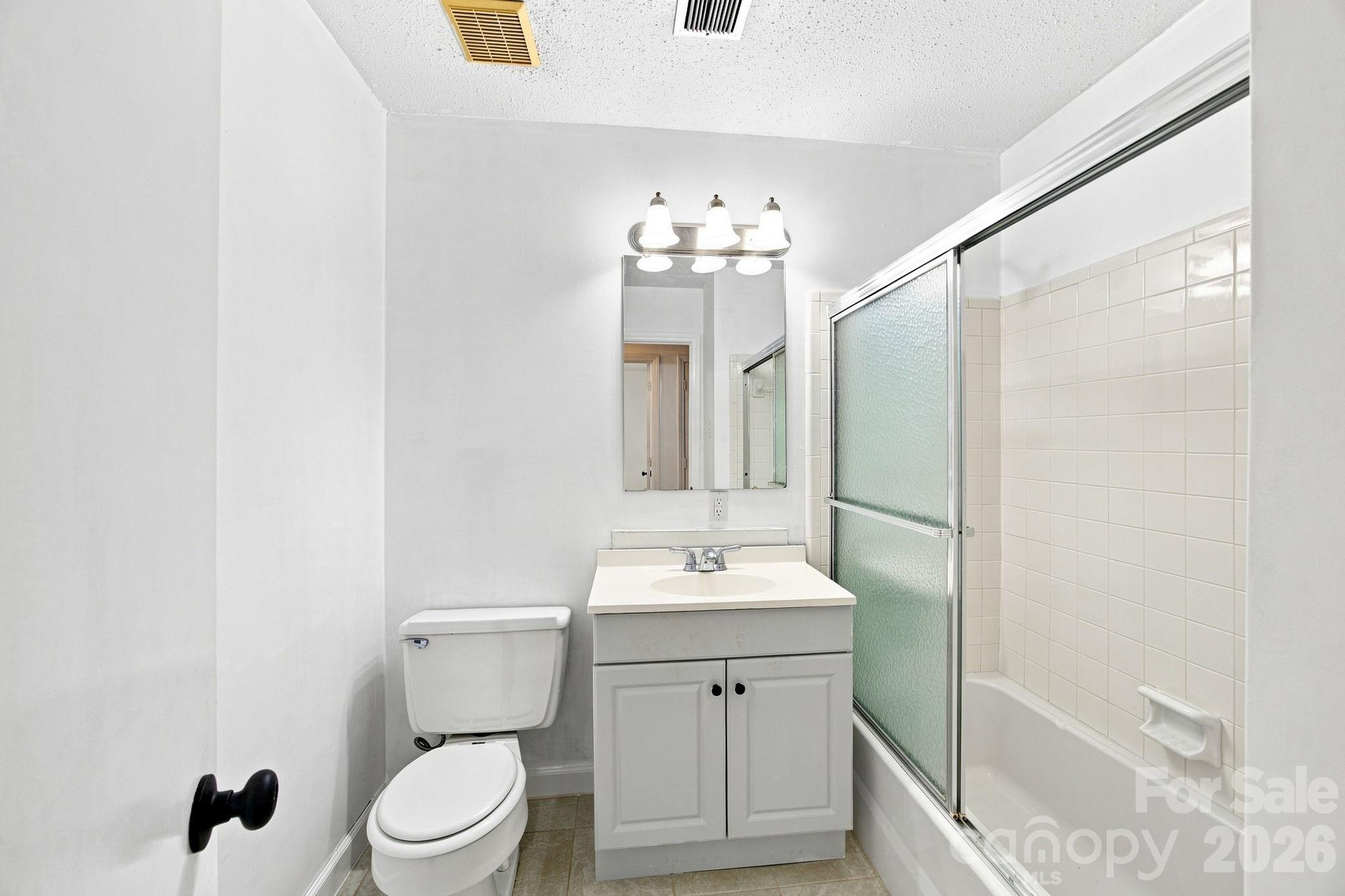 1045 S Magnolia Street — Mooresville