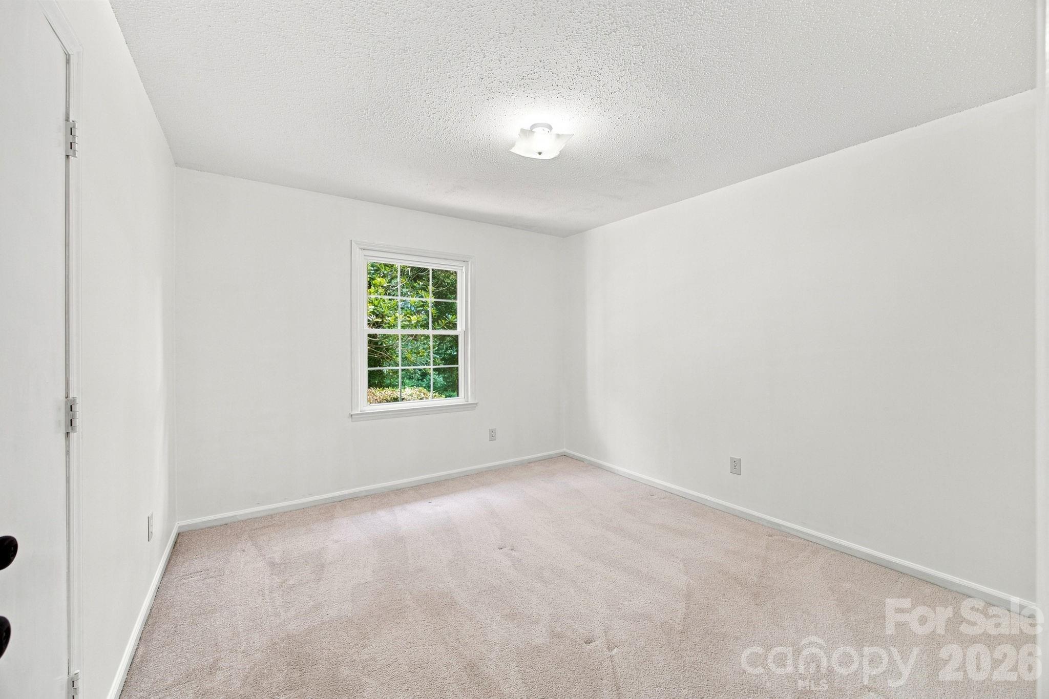 1045 S Magnolia Street — Mooresville