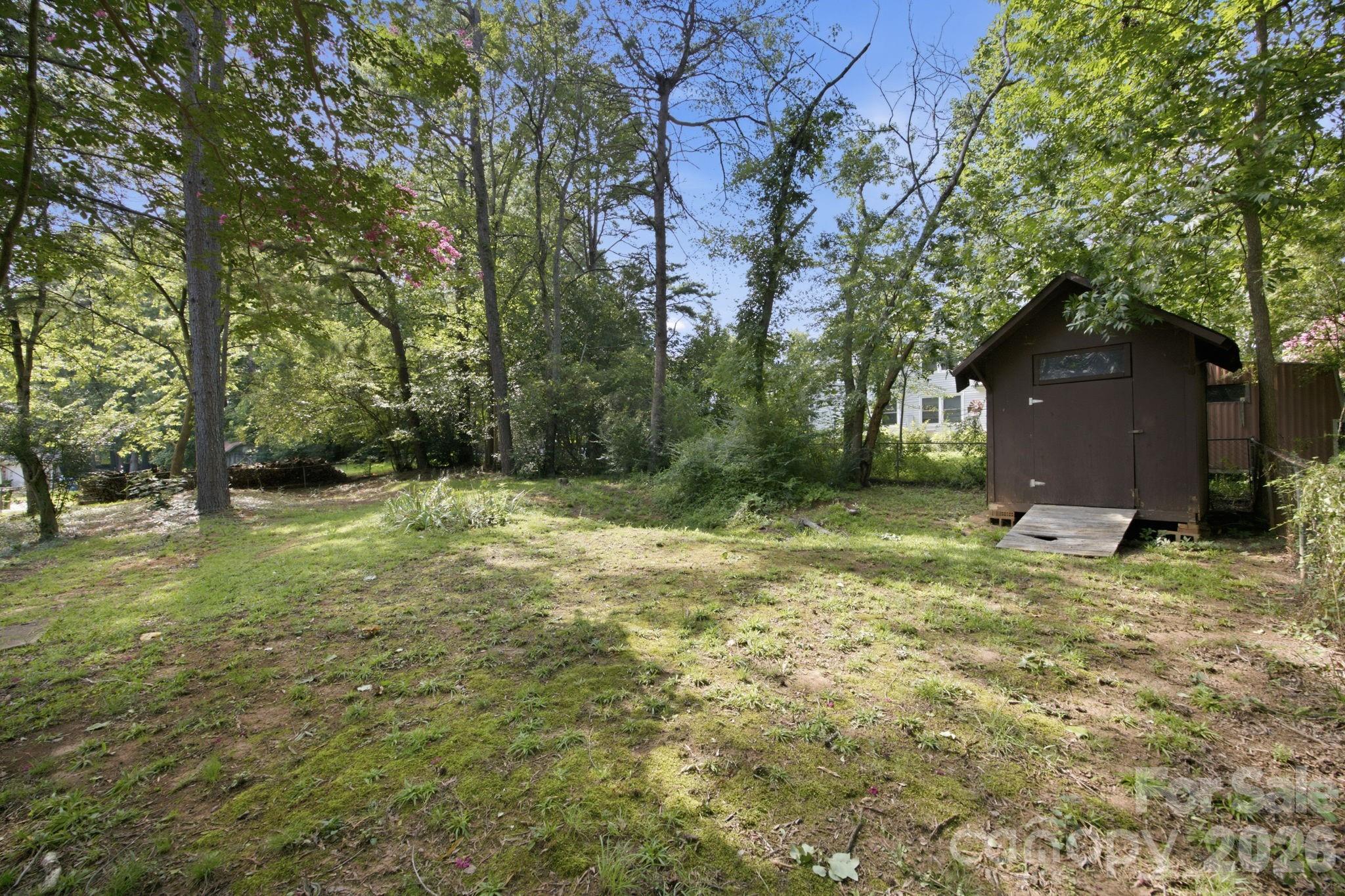 1045 S Magnolia Street — Mooresville