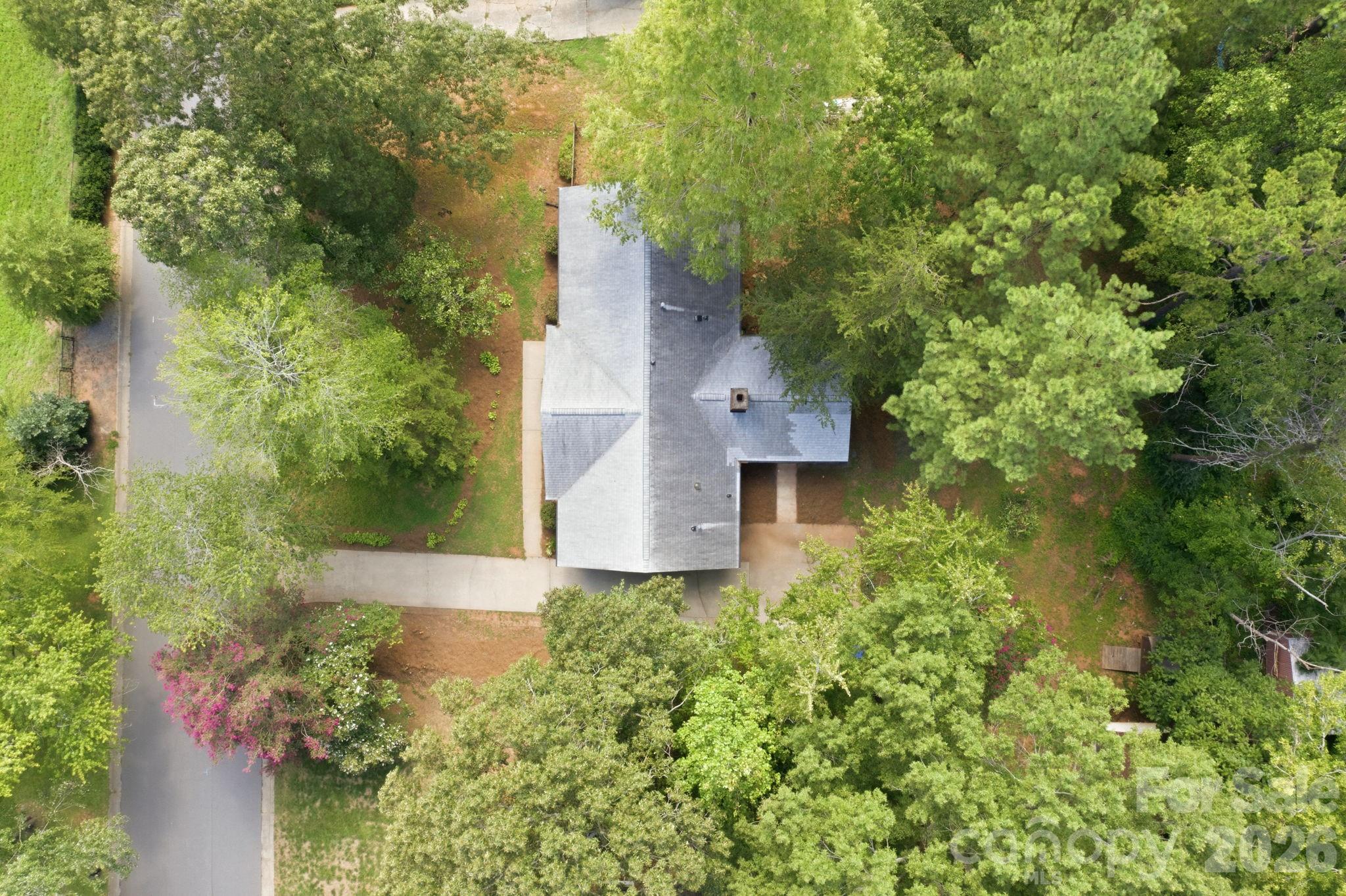 1045 S Magnolia Street — Mooresville