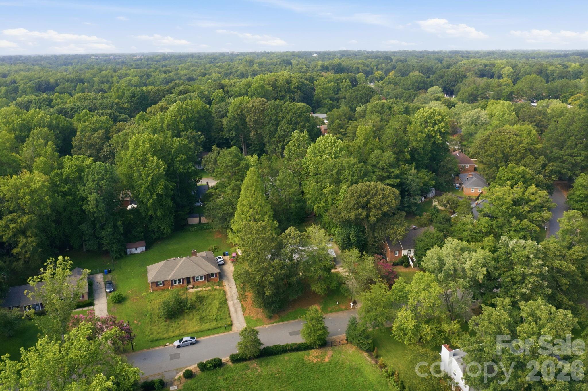 1045 S Magnolia Street — Mooresville