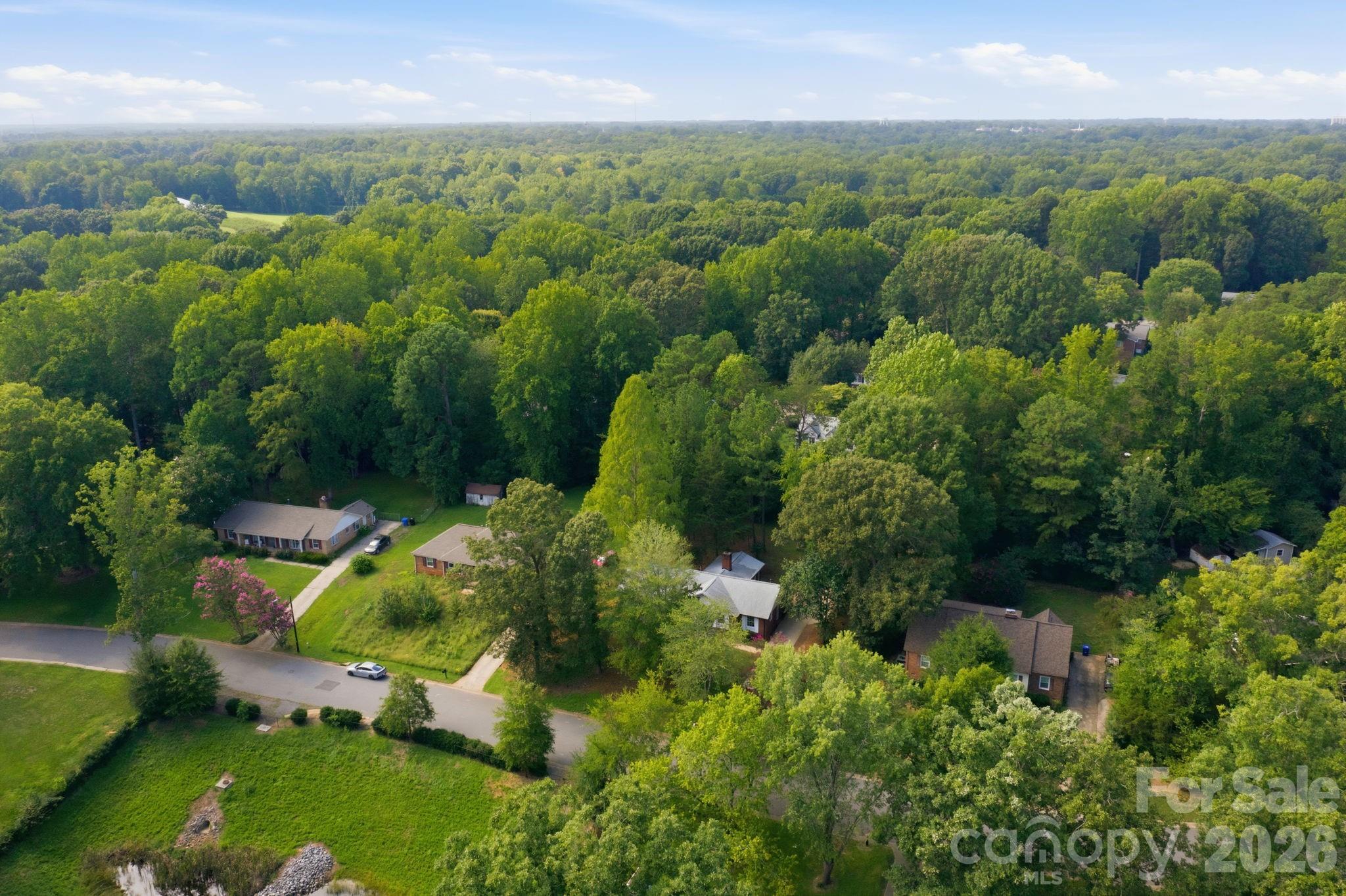 1045 S Magnolia Street — Mooresville
