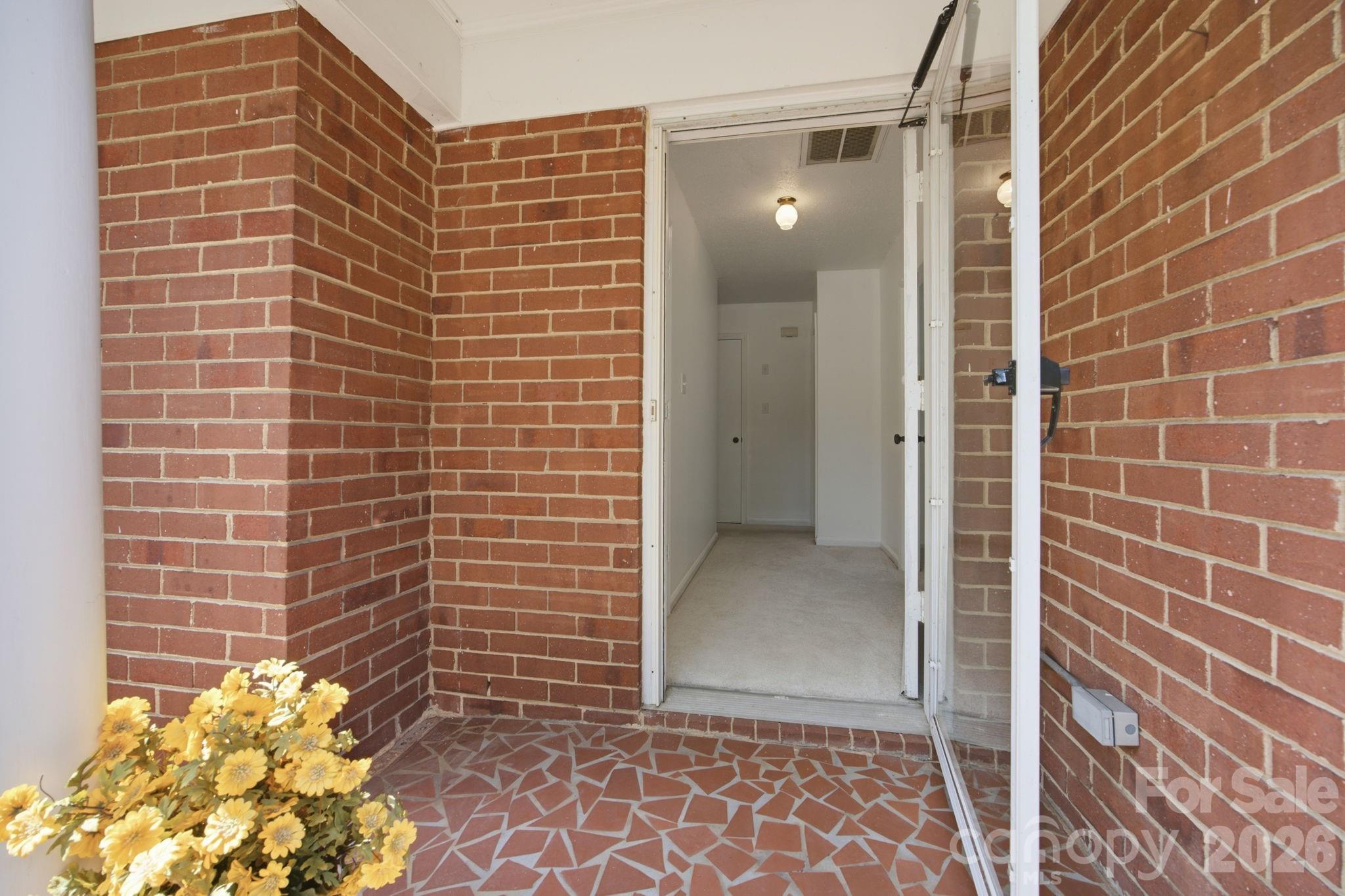 1045 S Magnolia Street — Mooresville