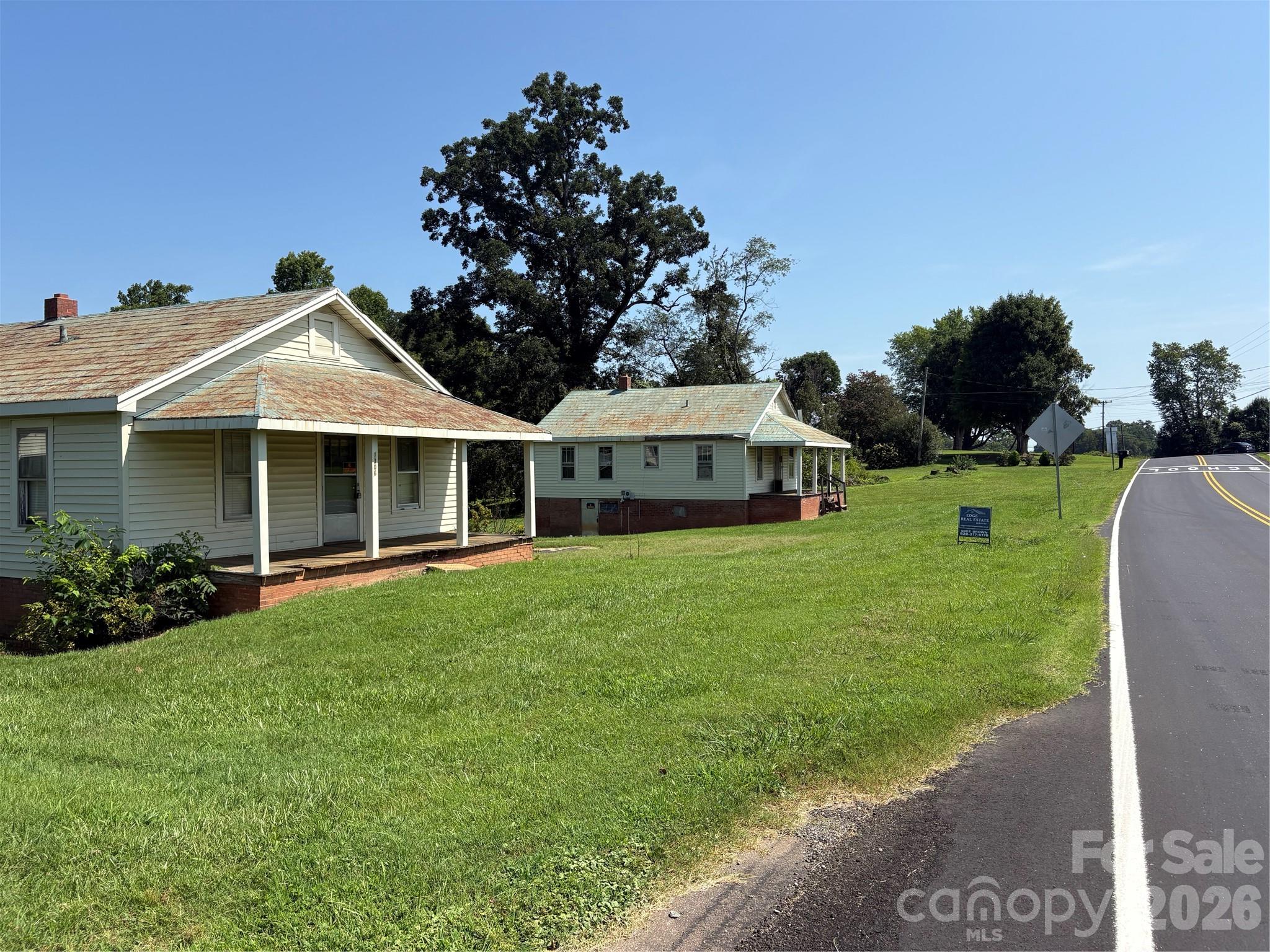 1306 Salem Road — Morganton