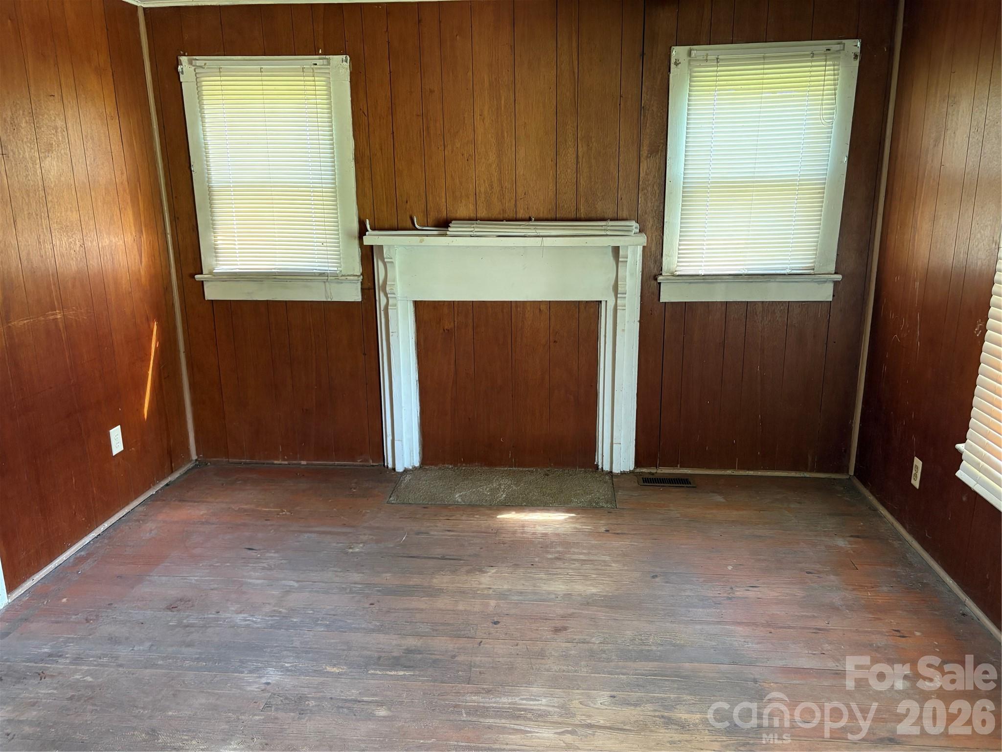1306 Salem Road — Morganton