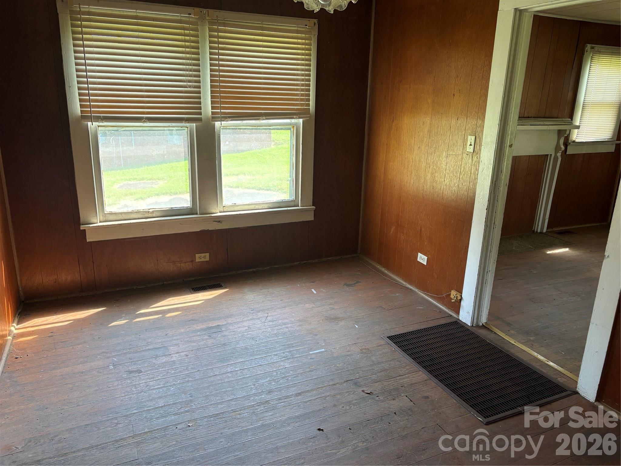 1306 Salem Road — Morganton