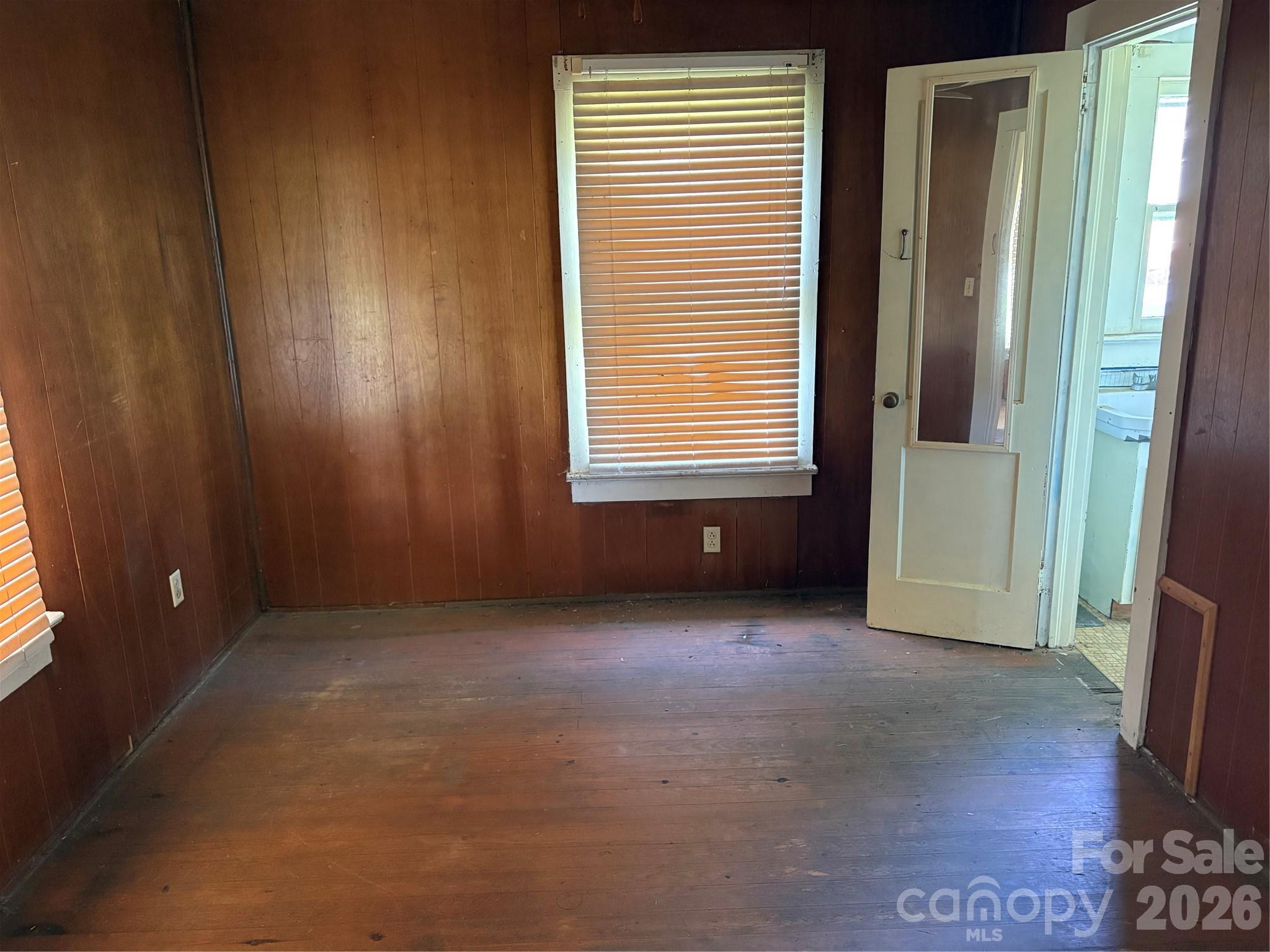 1306 Salem Road — Morganton