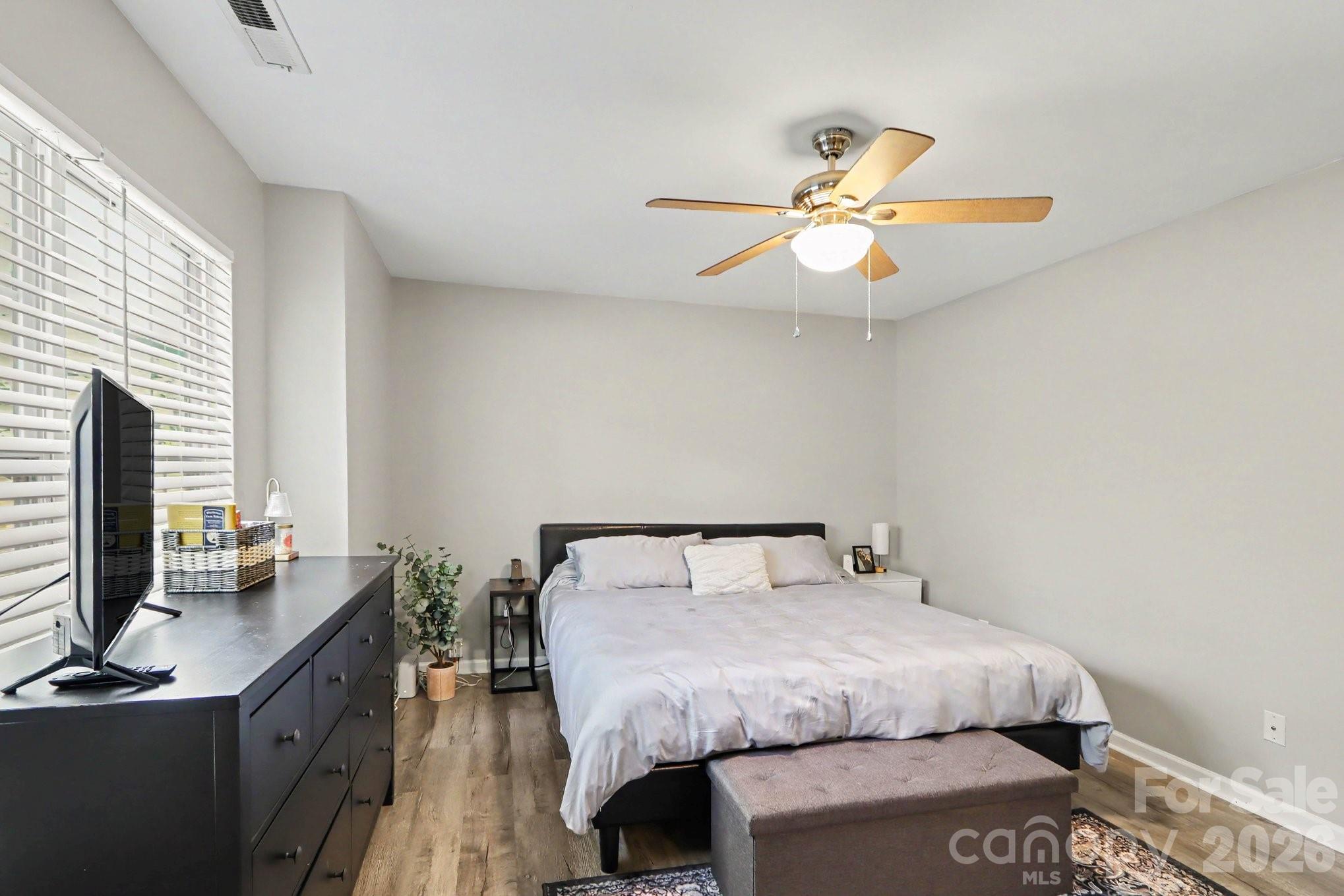 4732 Grasset Avenue — Charlotte
