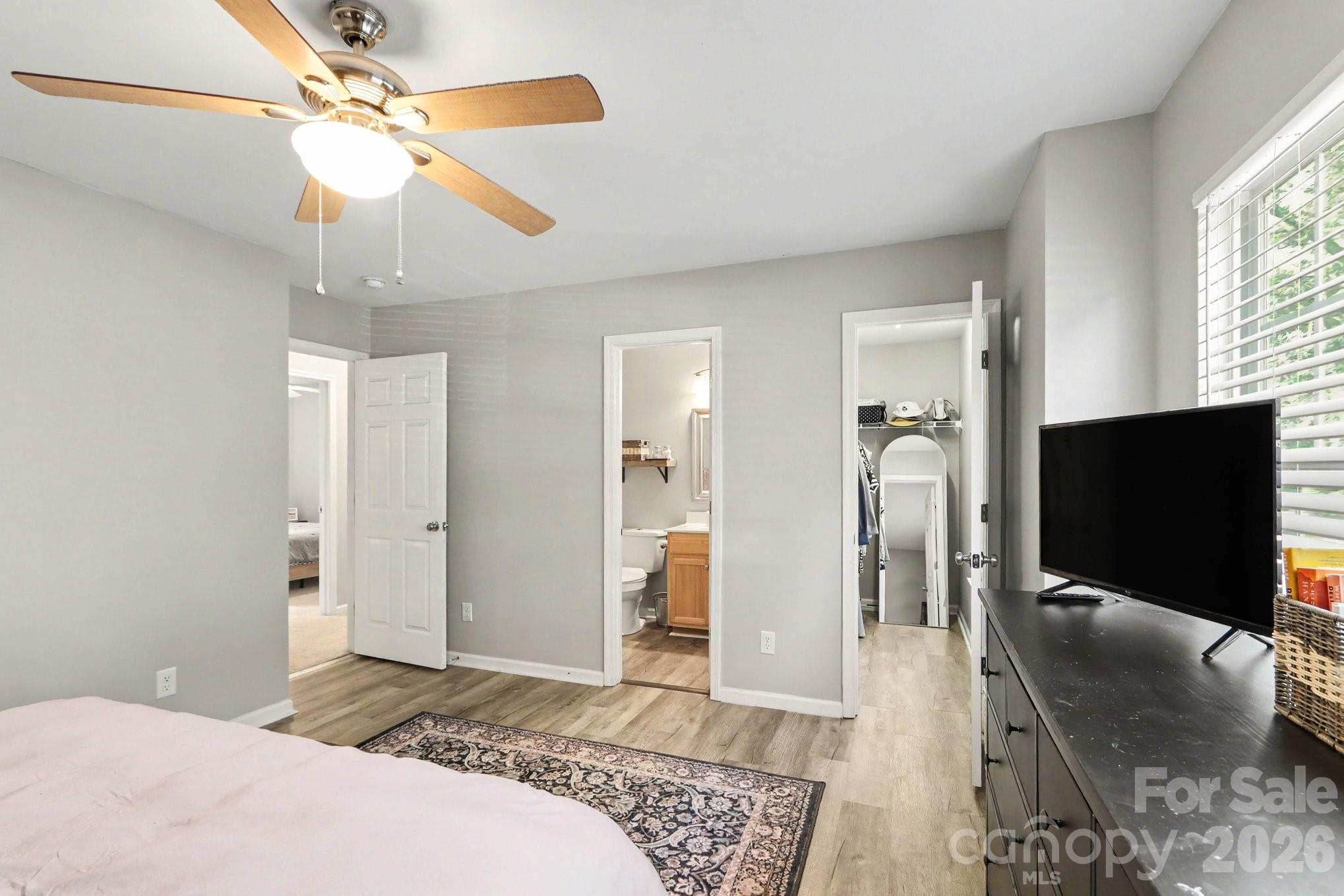 4732 Grasset Avenue — Charlotte