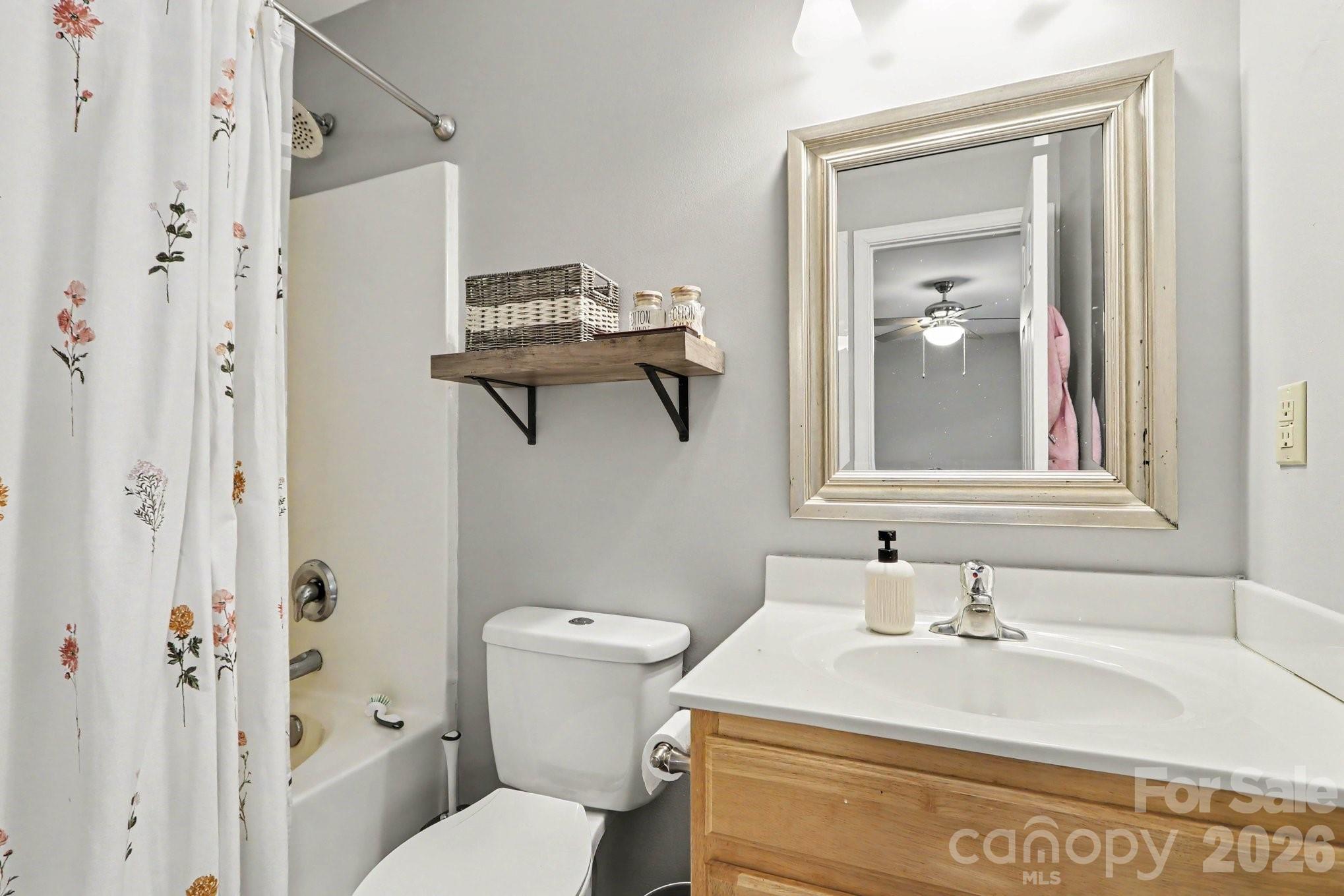 4732 Grasset Avenue — Charlotte