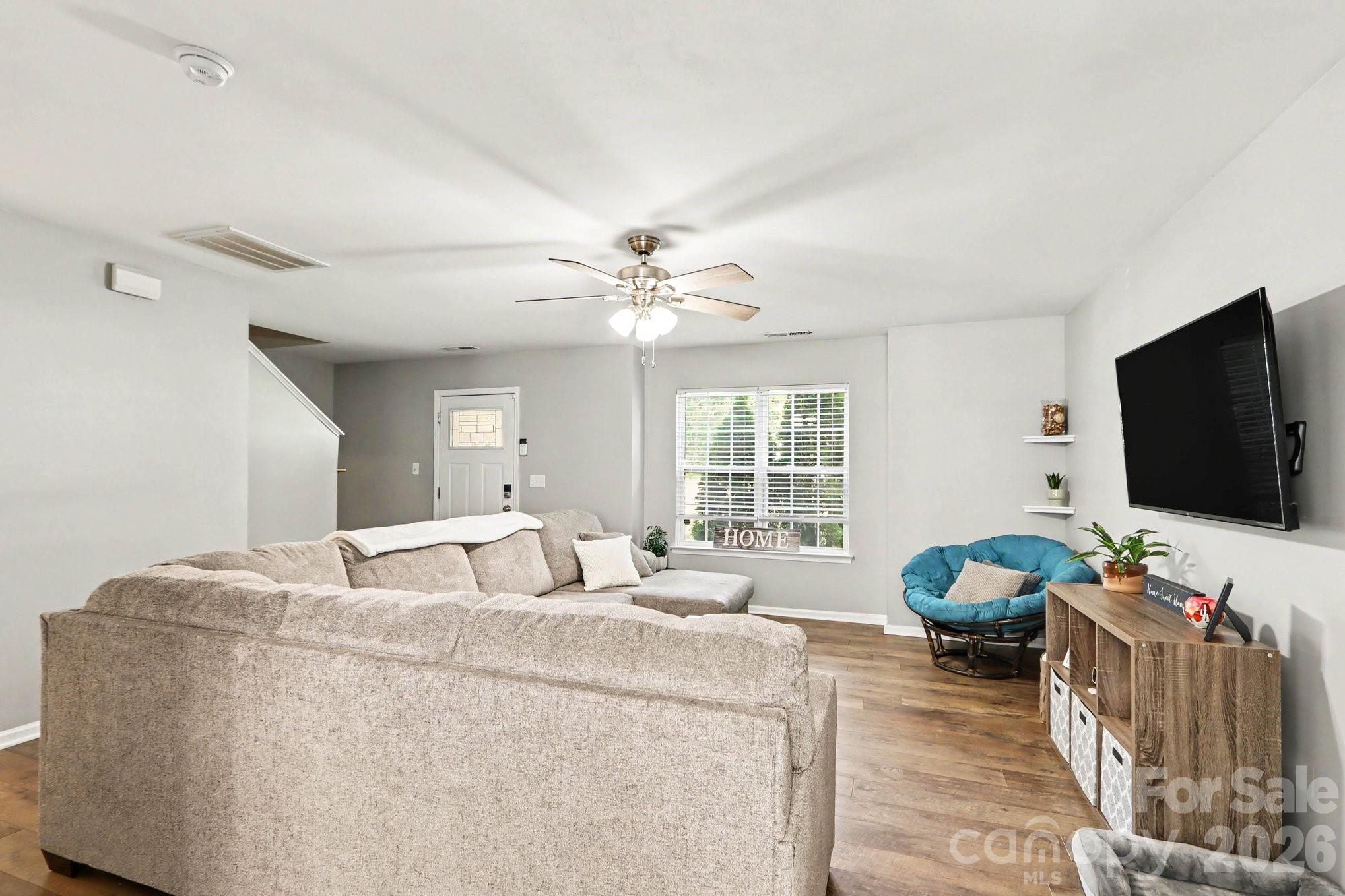 4732 Grasset Avenue — Charlotte