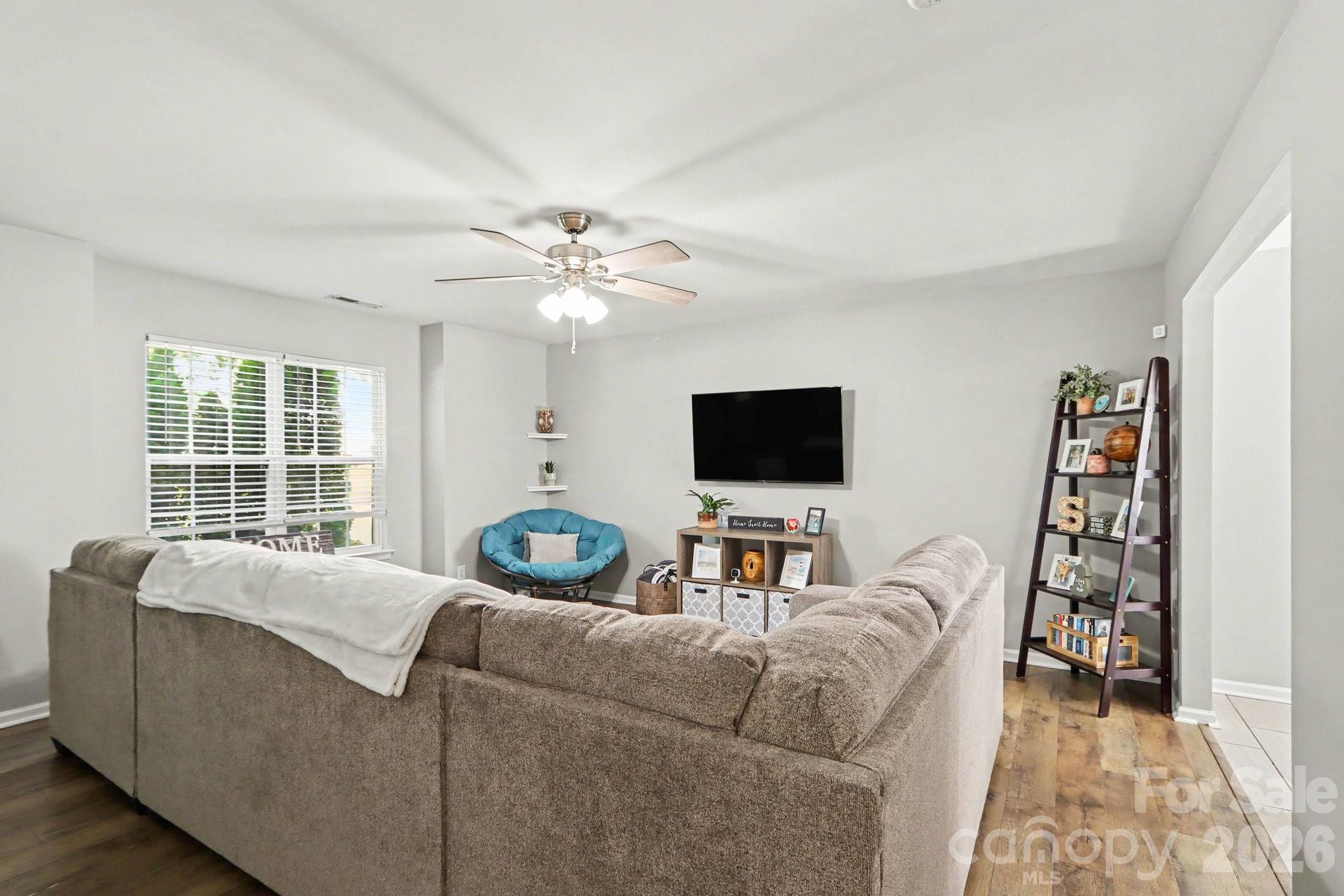 4732 Grasset Avenue — Charlotte