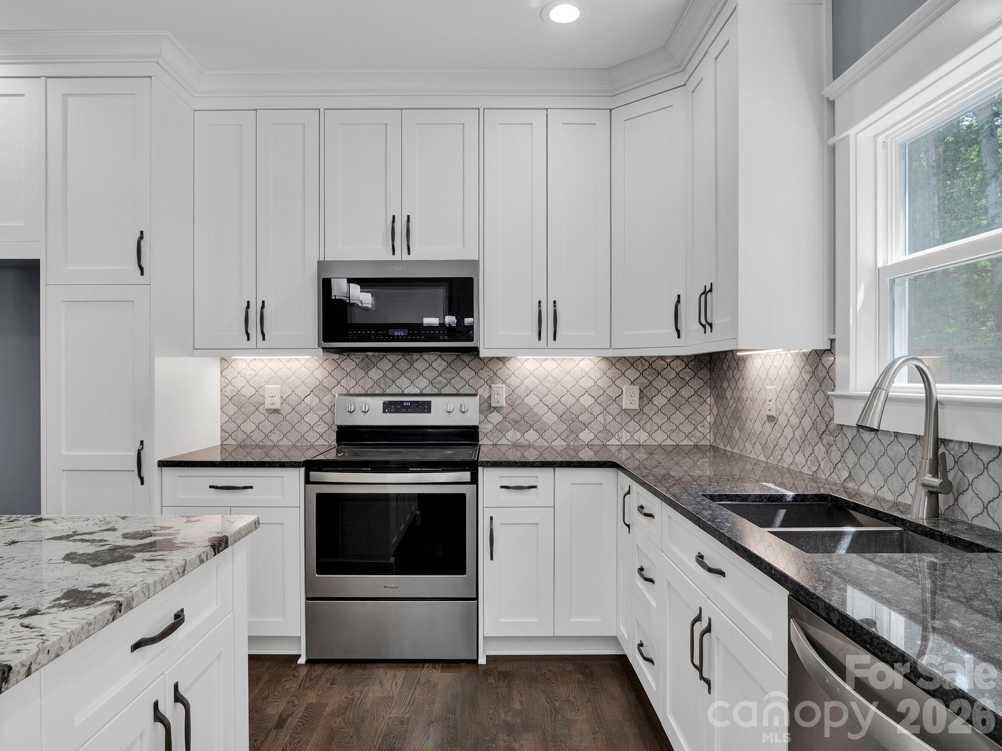 216 Paradise Drive — Belmont