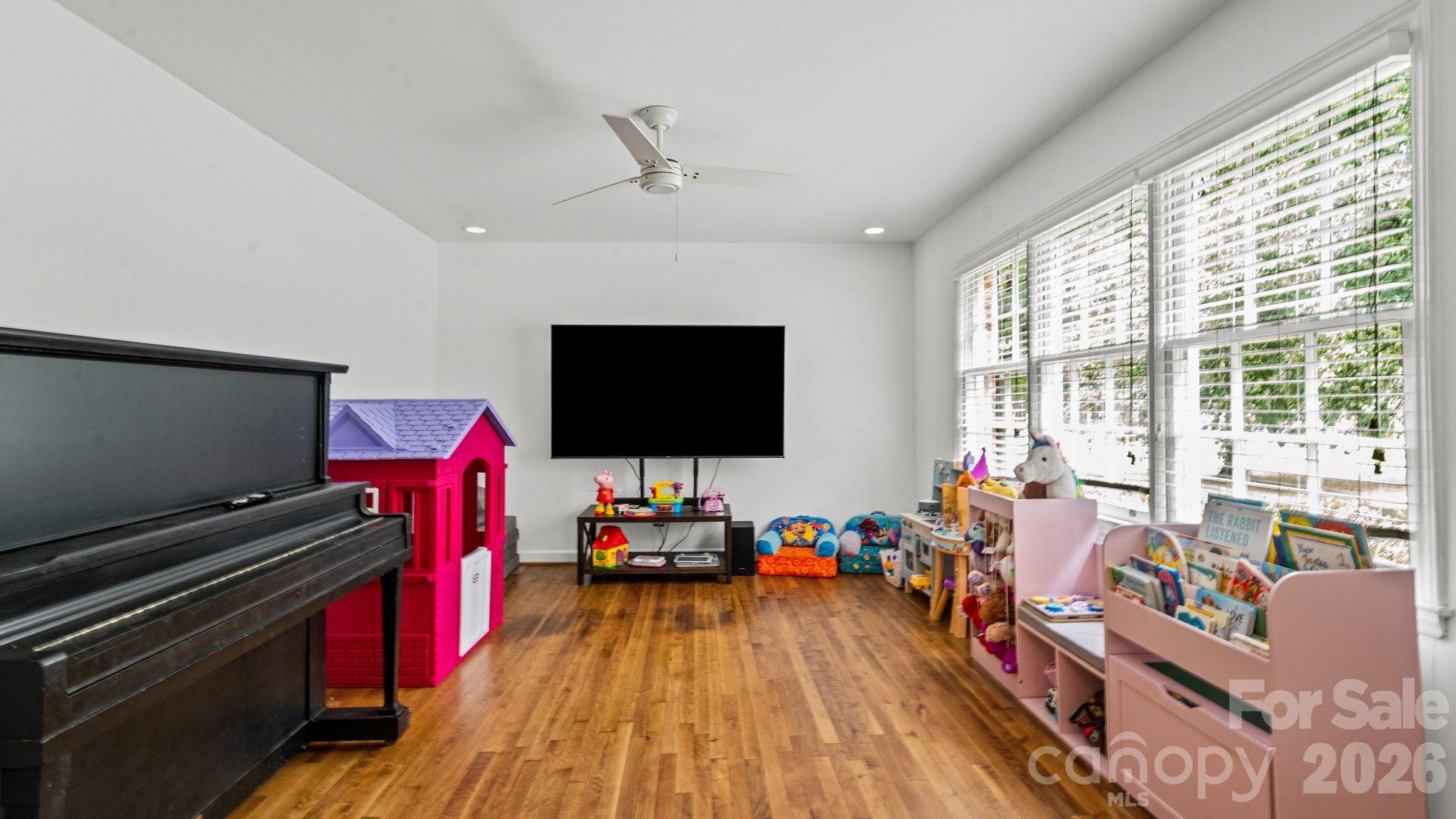 2106 Arden Drive — Monroe
