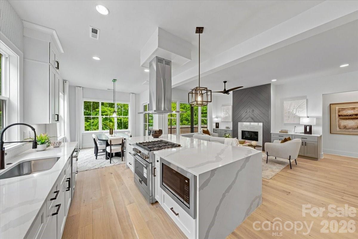 2025 South Street — Charlotte