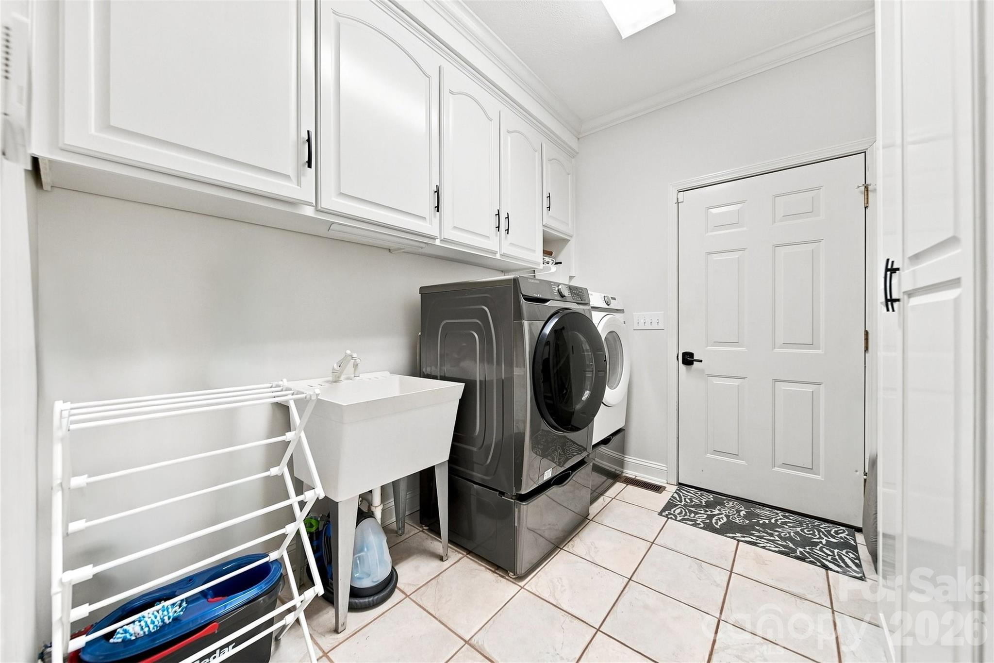 1338 Willow Creek Drive — Newton