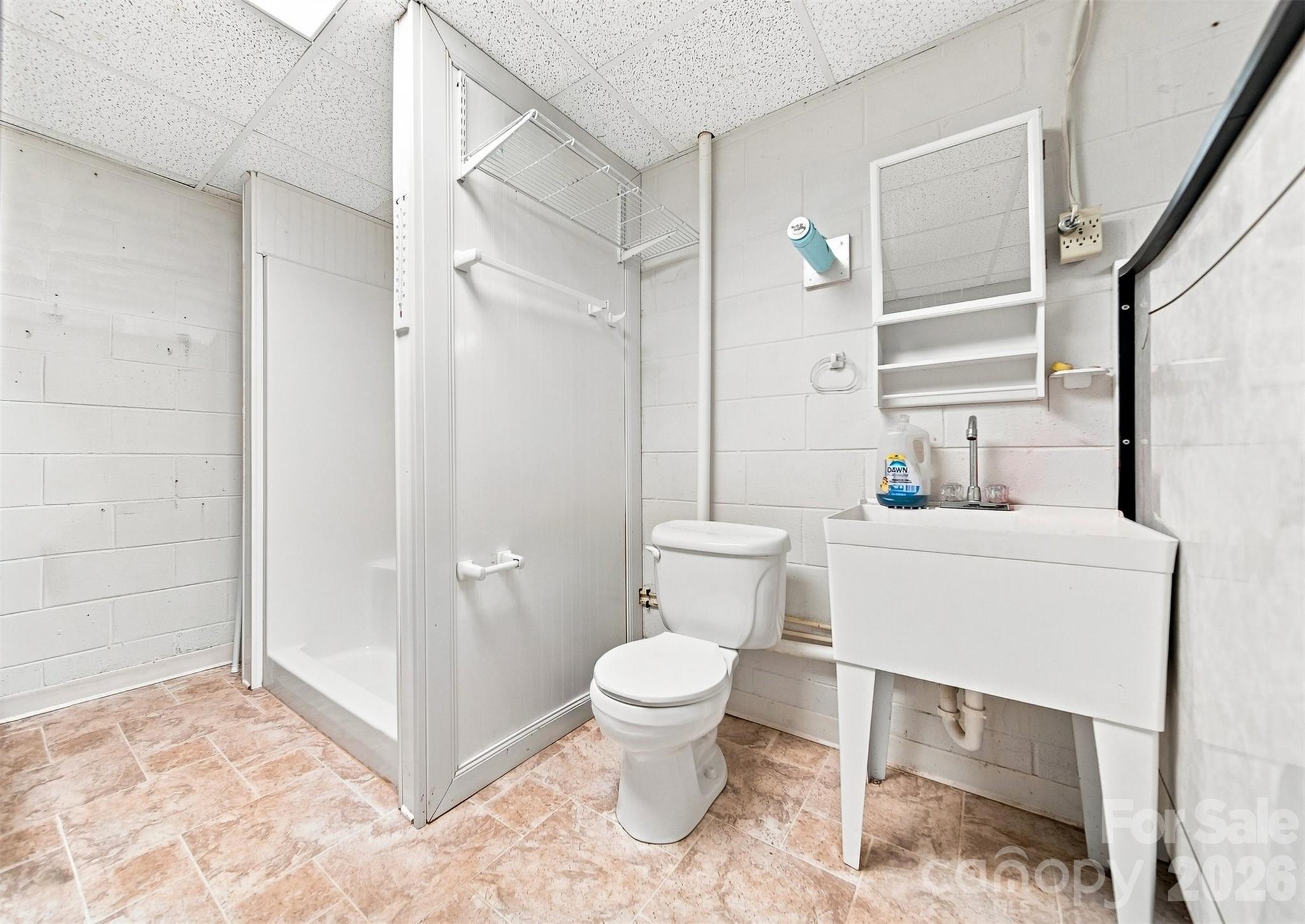 1338 Willow Creek Drive — Newton