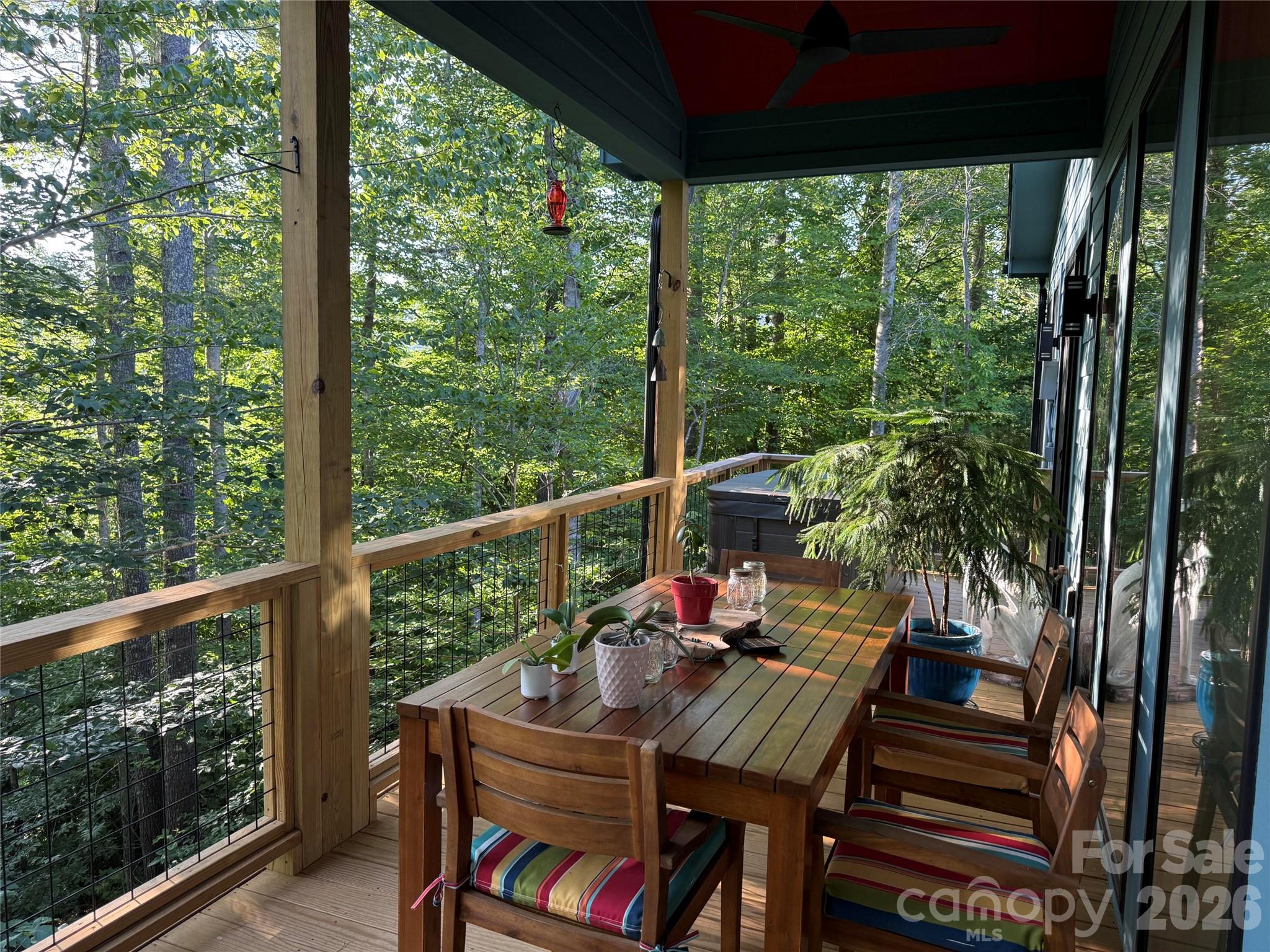 30 Sandys Home Place — Mars Hill